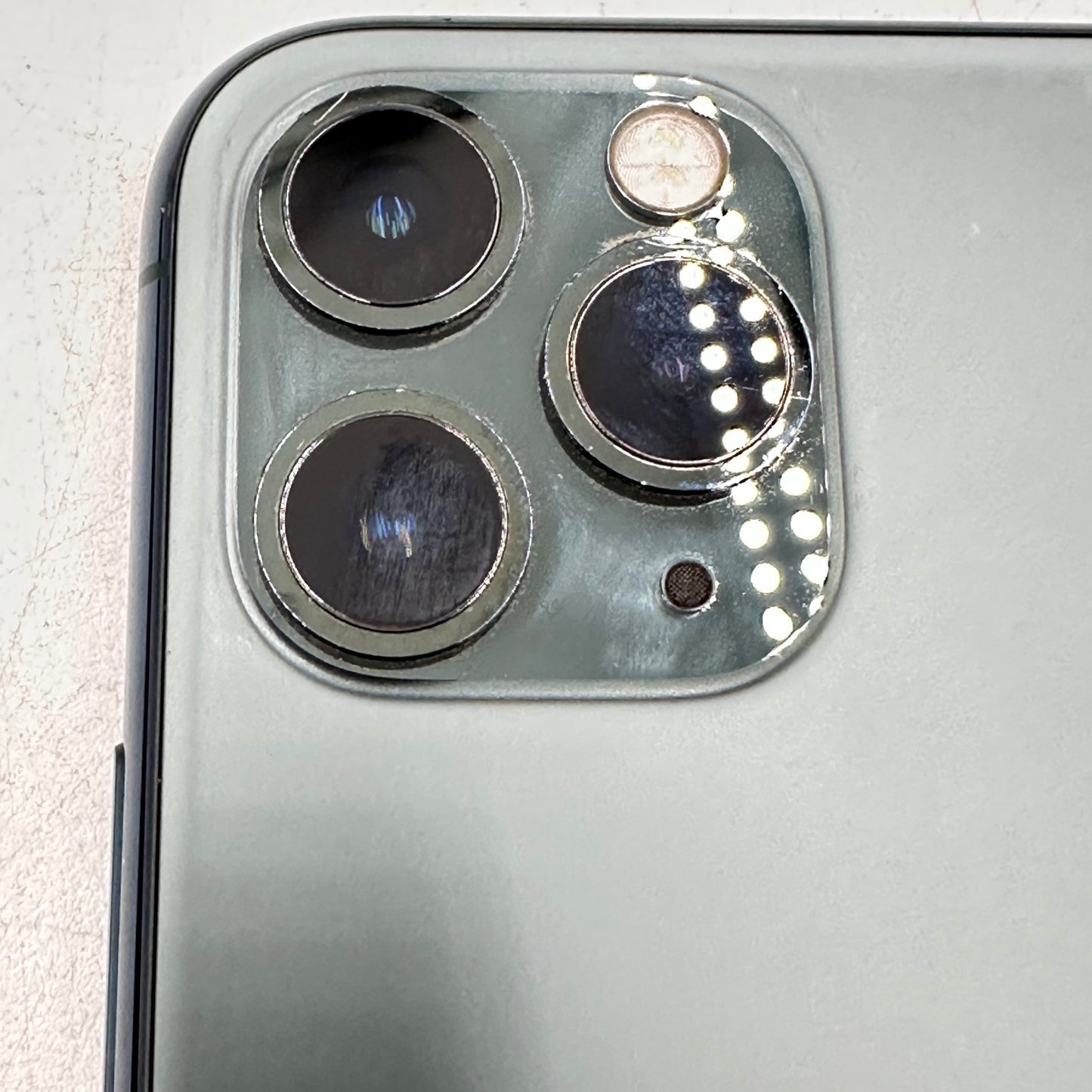 Unlocked Apple iPhone 11 Pro 64GB 18.5 Midnight Green MWCL2LL/A