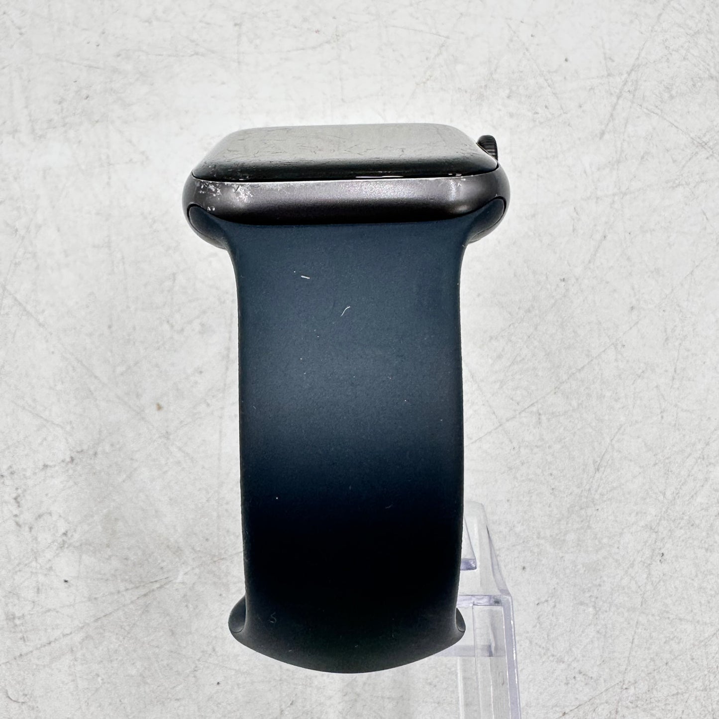 GPS Only Apple Watch SE 1st Gen 44MM Black Aluminum + Black Sport Band A2352