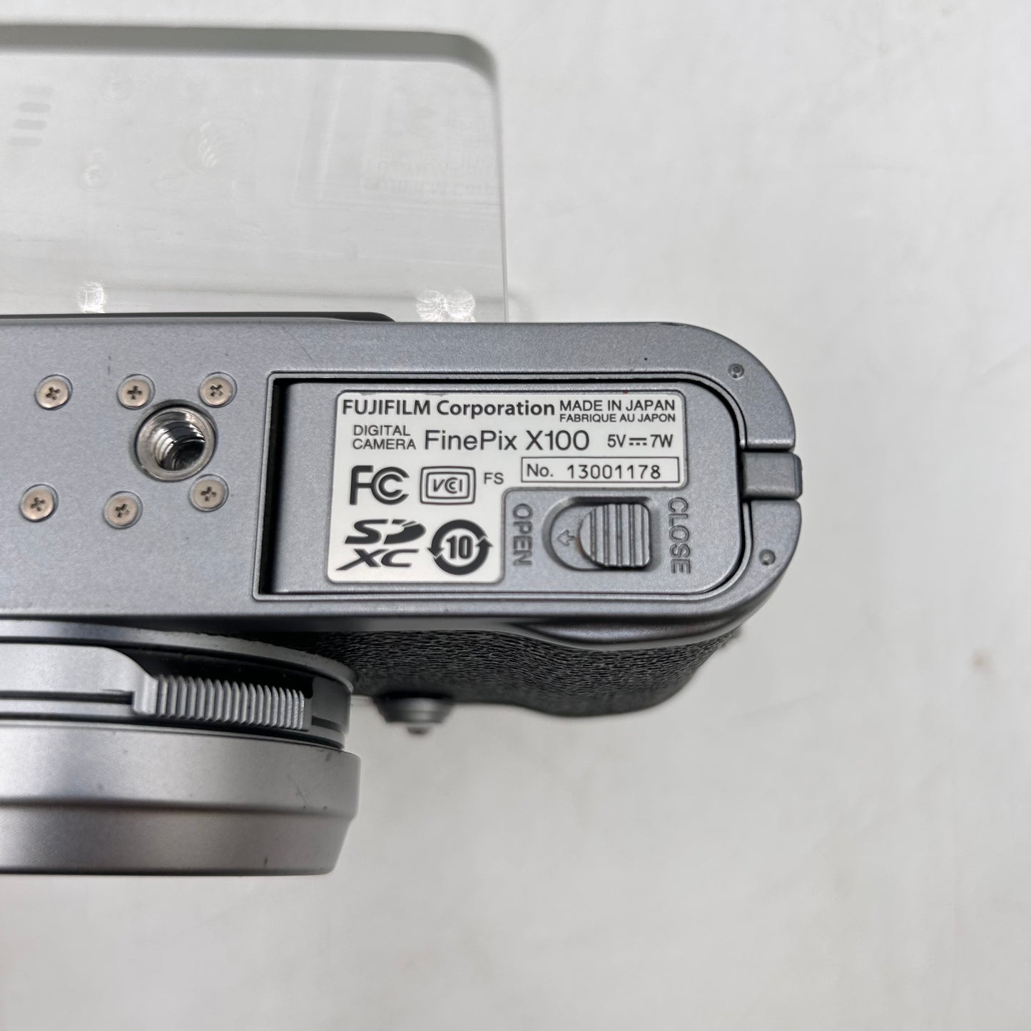 Fujifilm FinePix X100 16128256 12.3MP Compact Digital Camera