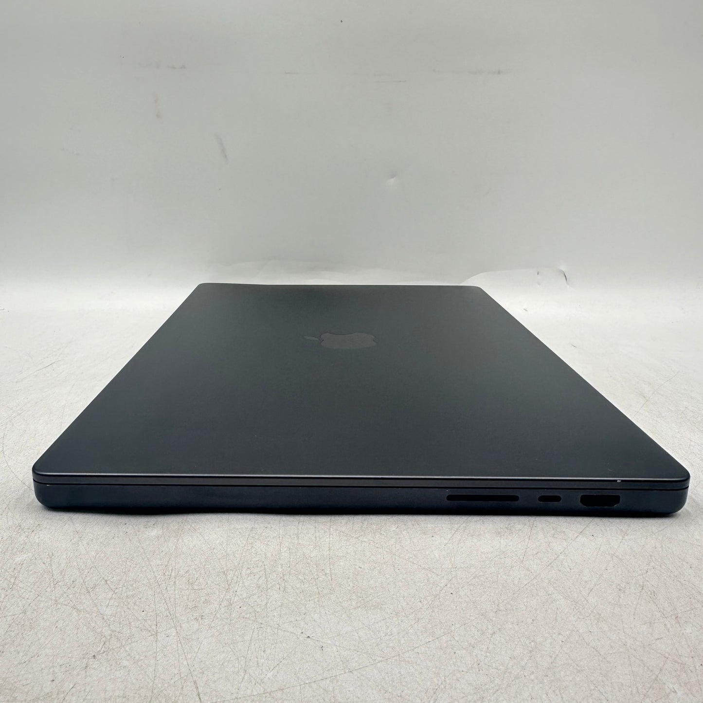 2024 Apple MacBook Pro 16" M4 Max 32C GPU 4.5GHz 36GB RAM 1TB SSD MX303LL/A