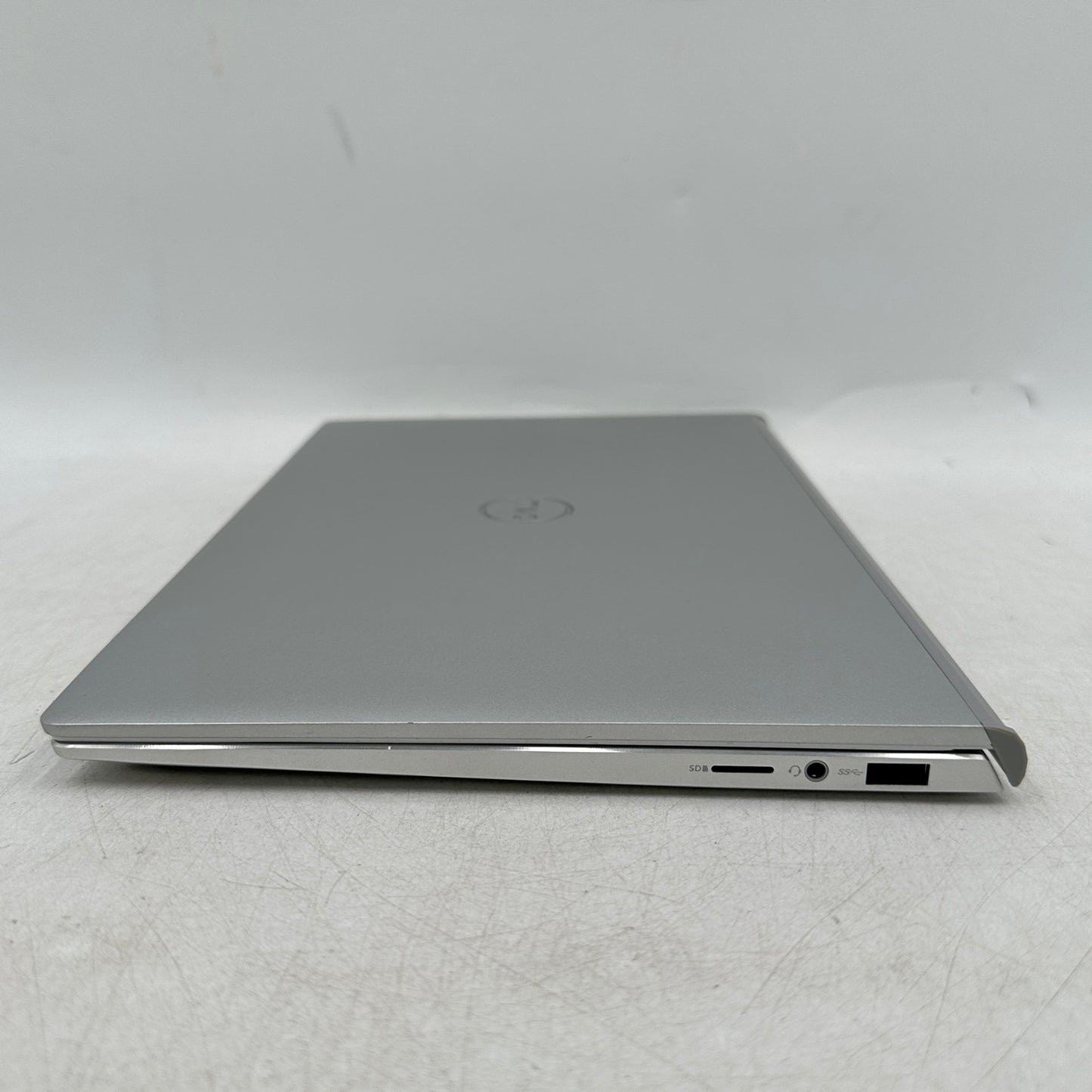 Dell Inspiron 7300  P122G001  13.3" i5-1135G7 2.4GHz 8GB RAM 512GB SSD