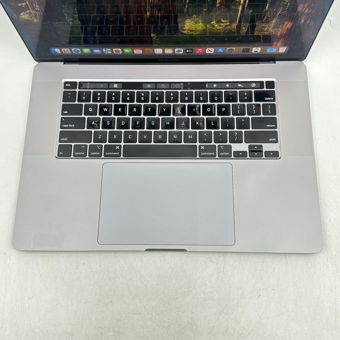 2019 Apple MacBook Pro 16" i7-9750H 2.6GHz 32GB RAM 512GB SSD 5300M A2141