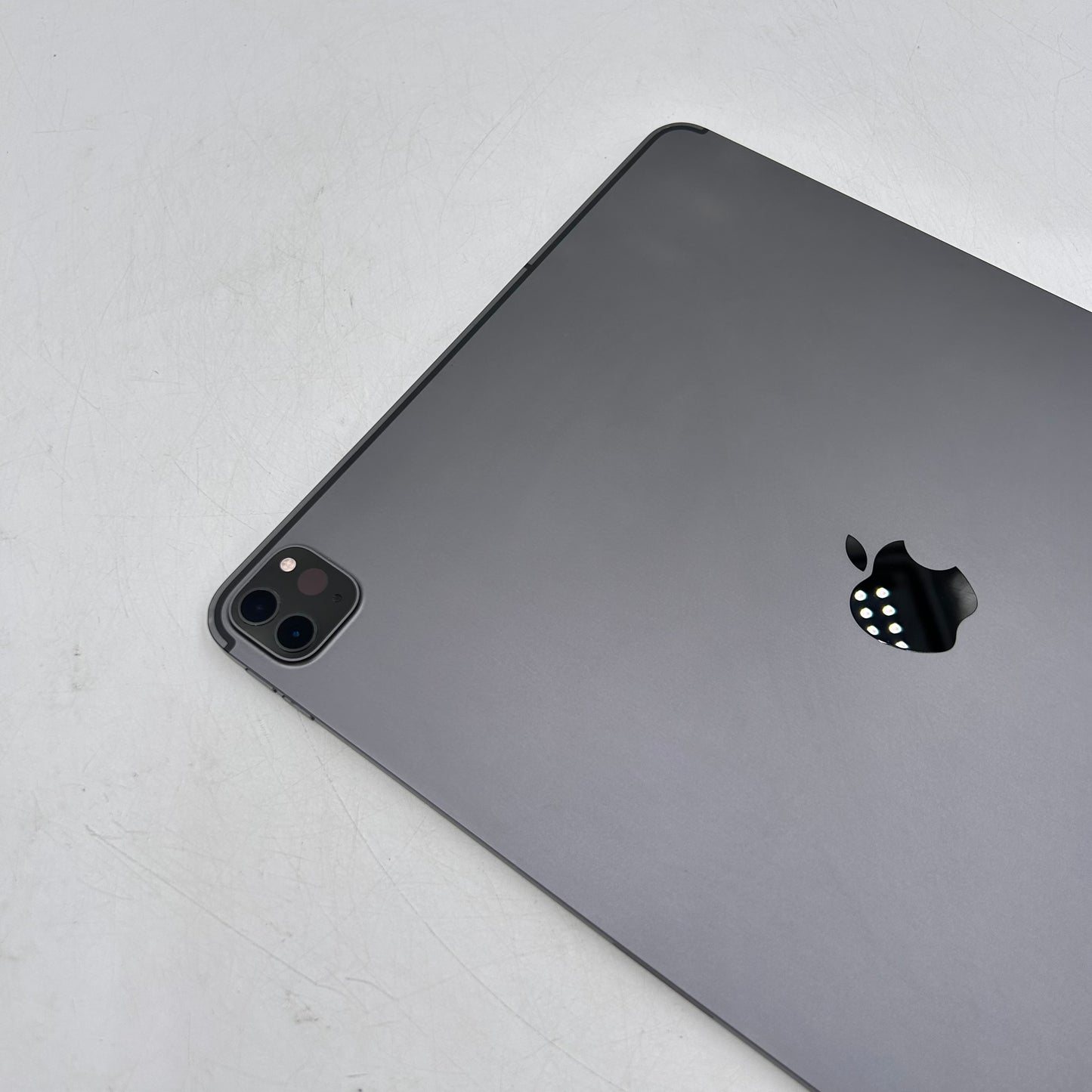 Factory Unlocked Apple iPad Pro 12.9" 4th Gen 1TB Space Gray NXG22LL/A Read