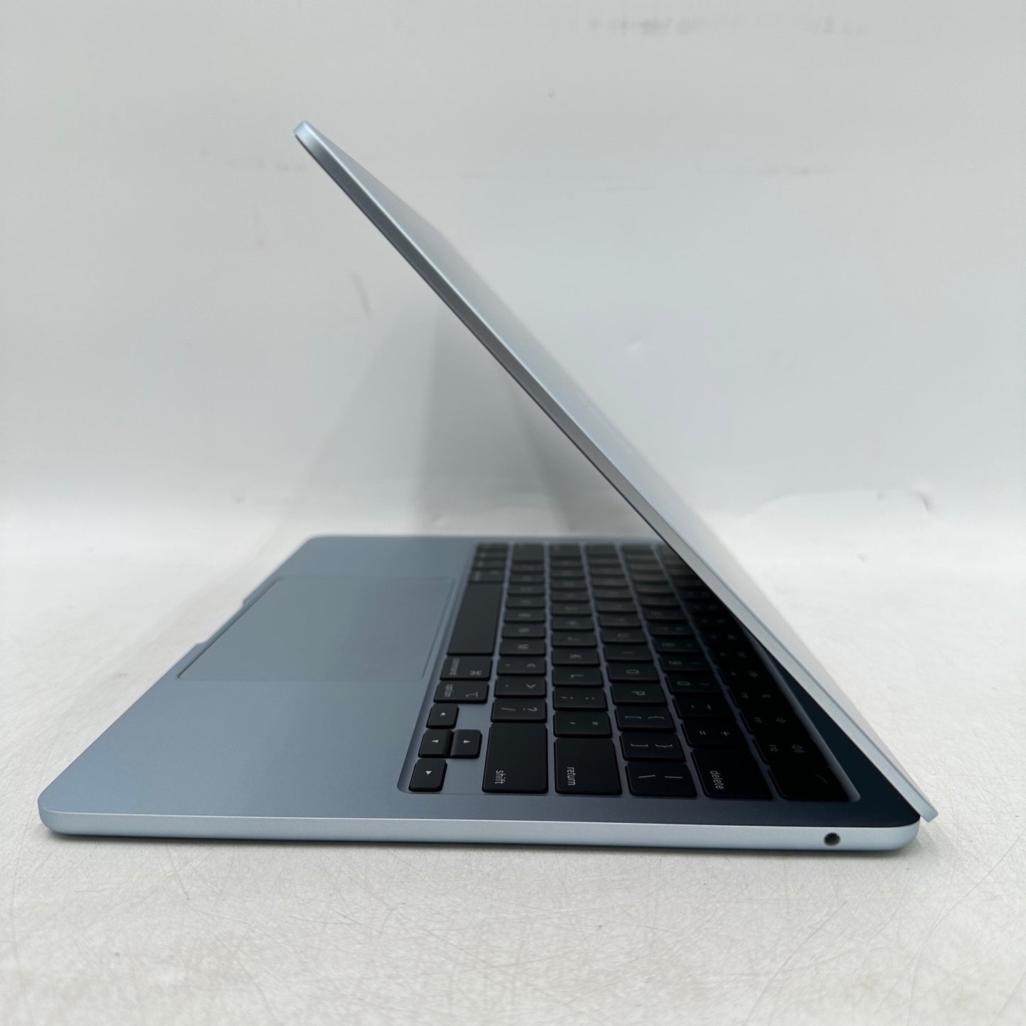 2025 Apple MacBook Air 13.3" M4 8C GPU 4.5GHz 16GB RAM 256GB SSD MCT64LL/A
