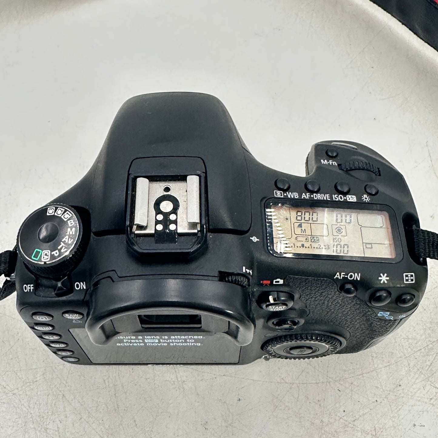 Canon EOS 7D 18.0MP Digital SLR Camera 47463 SC w/ 18-55mm Lens & Extras