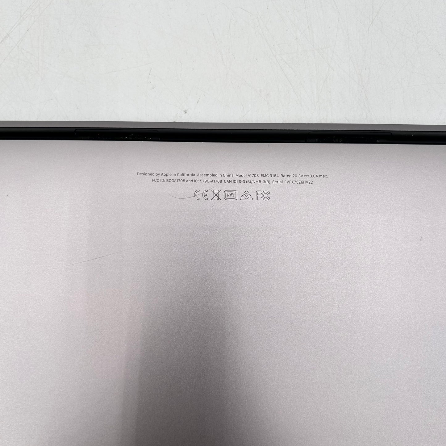 Broken 2017 Apple MacBook Pro 13.3" i5 2.3GHz 8GB RAM 128GB SSD Space Gray A1708 Read