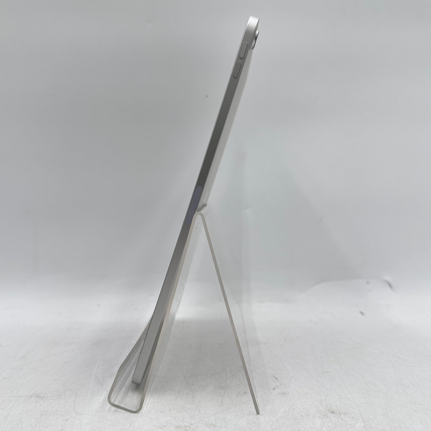 WiFi Only Apple iPad Air 4th Gen 64GB Silver MYFN2ZP/A