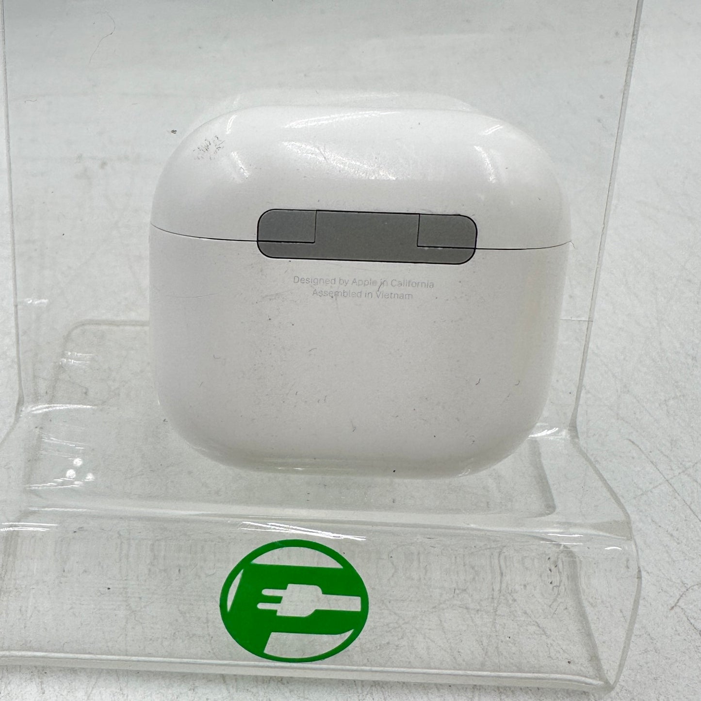 Apple AirPods 4th Gen with Charging Case A3053 A3050 A3058 MXP93LL/A