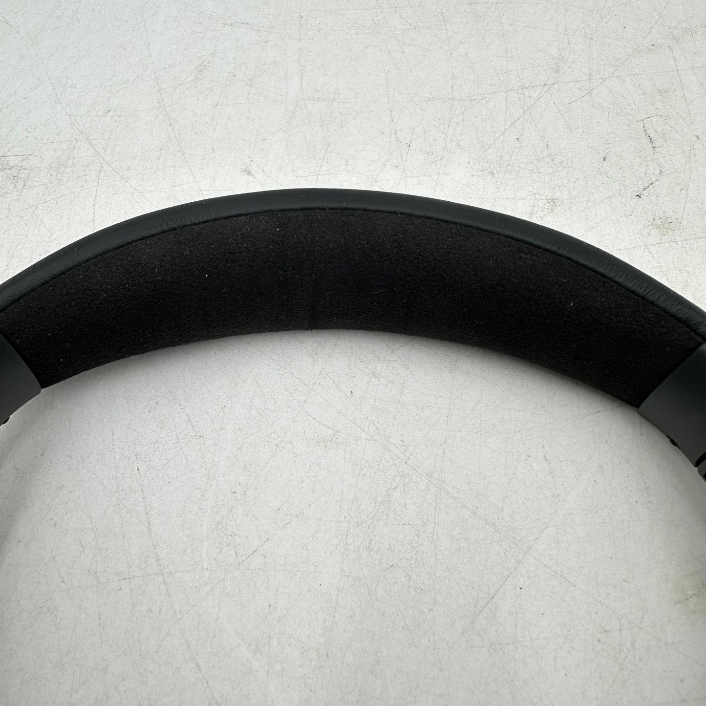 Bose QuietComfort 35 II QC35 Over-Ear Wireless Noise Cancelling Headphones READ