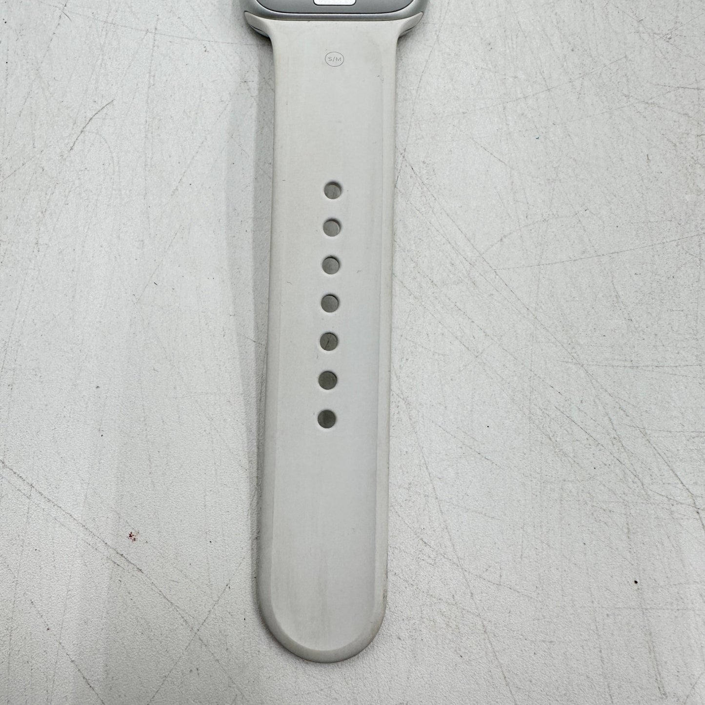Unlocked Apple Watch SE 2nd Gen 44MM Silver Aluminum w/ White Sport Band MNU13LL/A