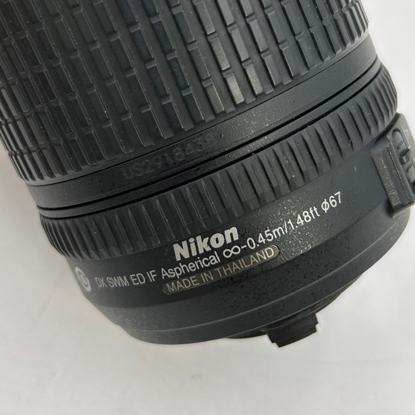 Nikon AF-S DX NIKKOR 18-135mm f/3.5-5.6 Auto & Manual Lens F