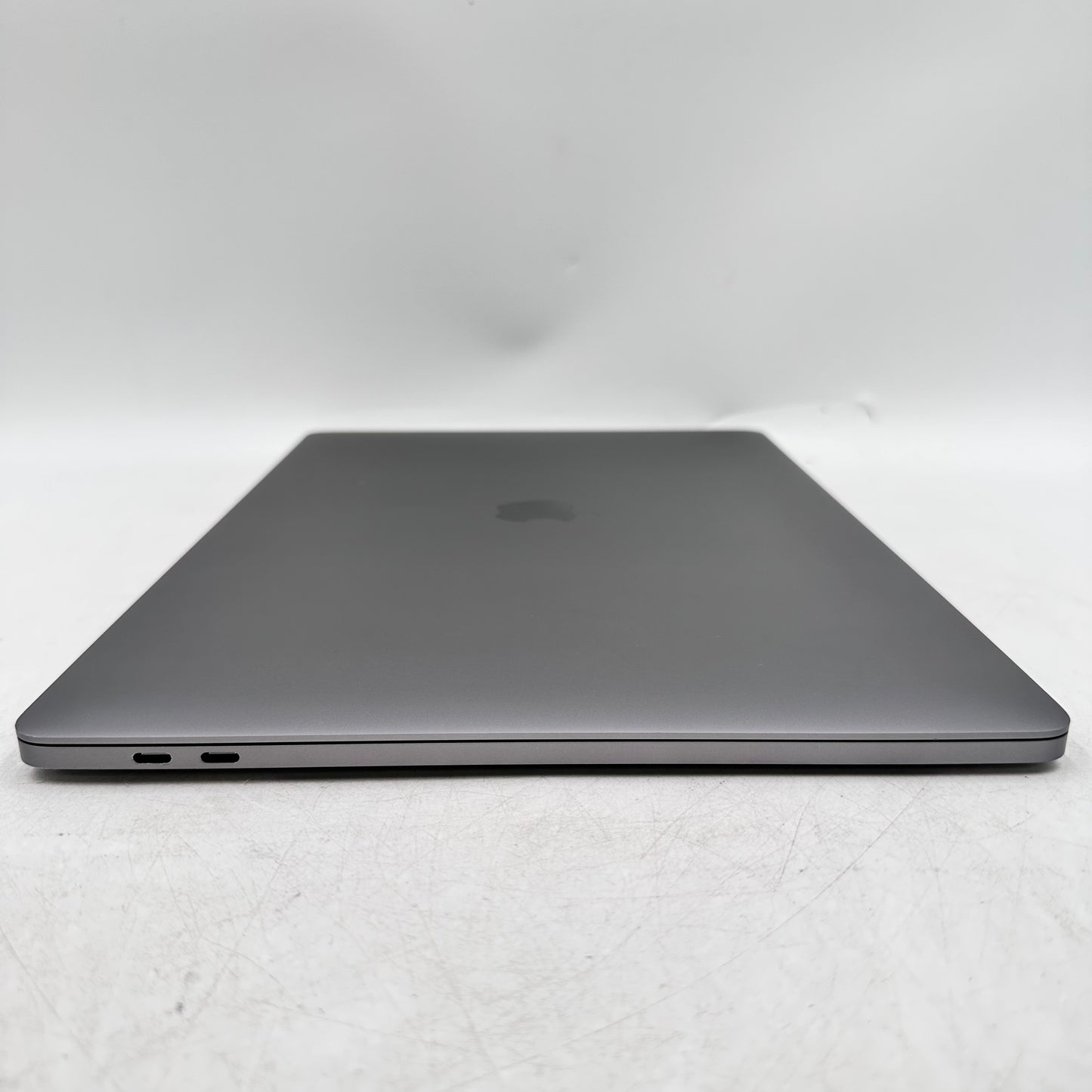 2019 Apple MacBook Pro 15" i9-9880H 2.3GHz 16GB RAM 512GB SSD 560X Gray READ