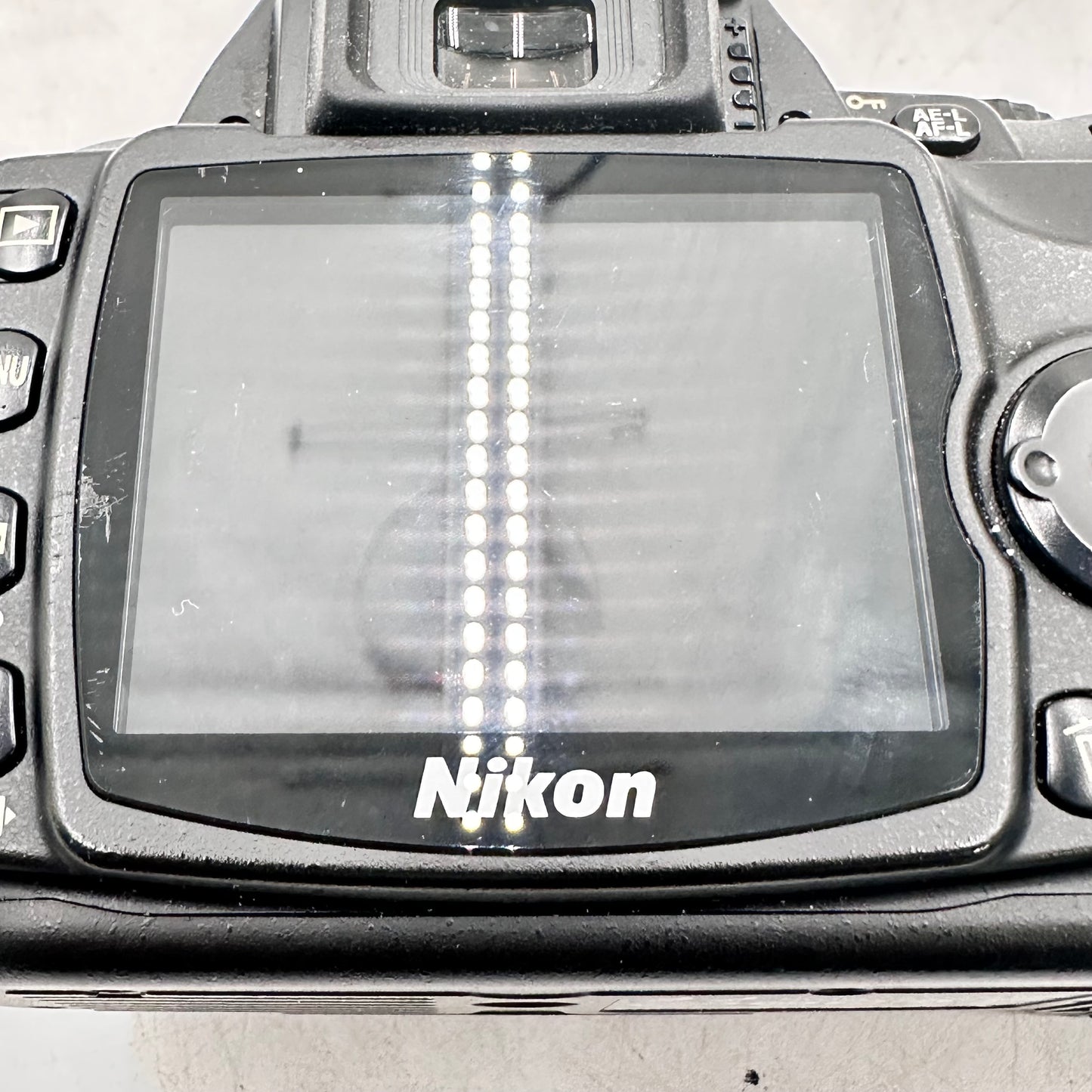 Nikon D40x 10.2MP DSLR Camera 9991 SC w/ 18-135mm Lens