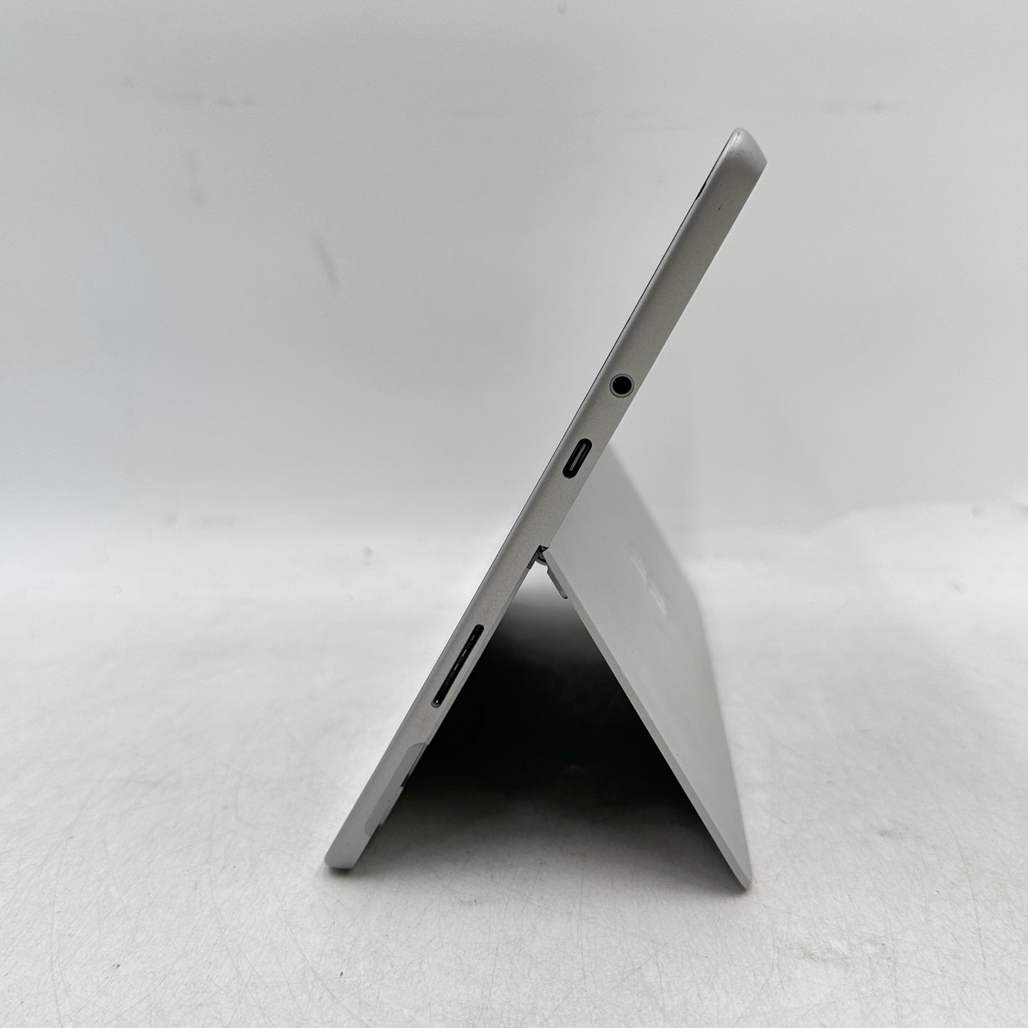 Microsoft Surface Go 2 1901 10.5" Intel Core m3-8100Y 1.1GHz 8GB RAM 128GB SSD