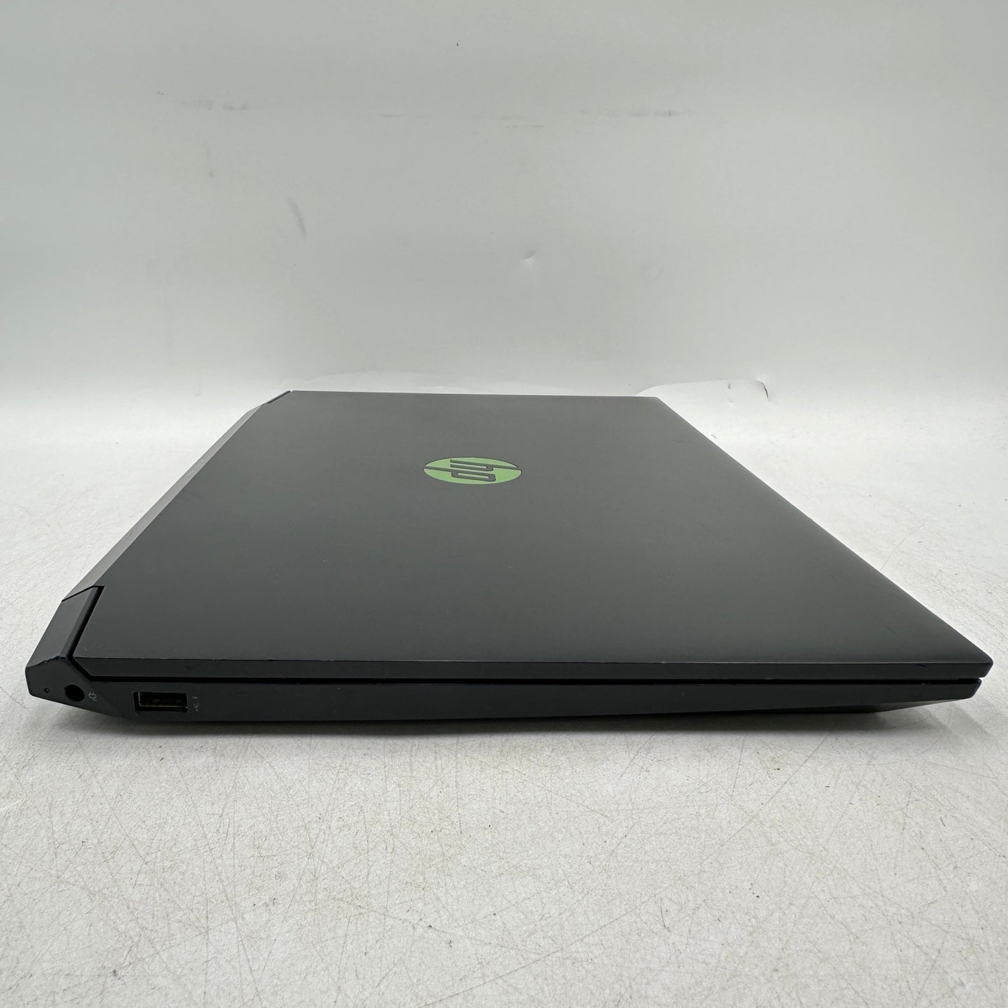 HP Pavilion Gaming 15.6" Ryzen 5 3550H 2.1GHz 32GB RAM 1TB HDD 1TB SSD 1050 READ