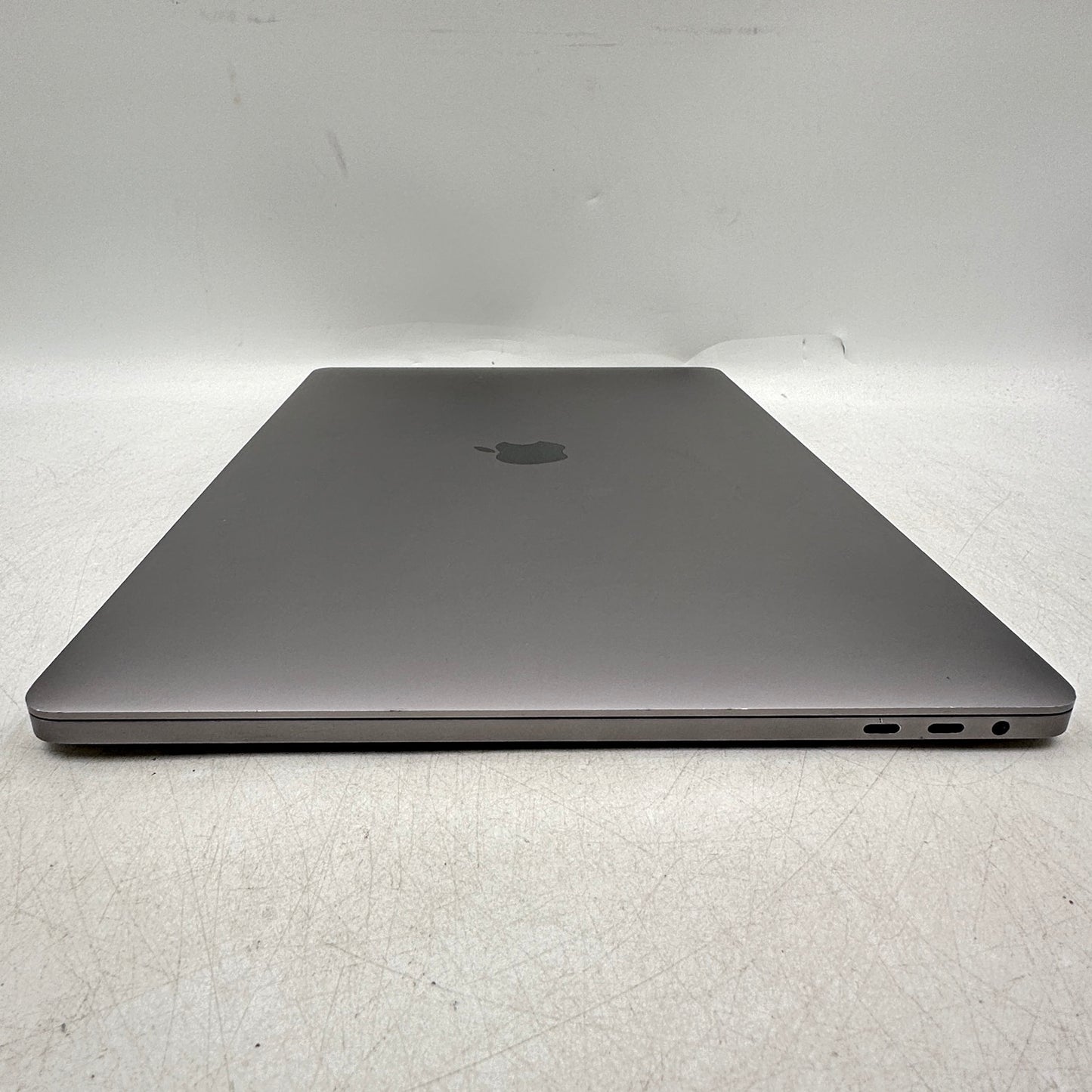 2019 Apple MacBook Pro 16" i7-9750H 2.6GHz 16GB RAM 512GB SSD 5300M A2141
