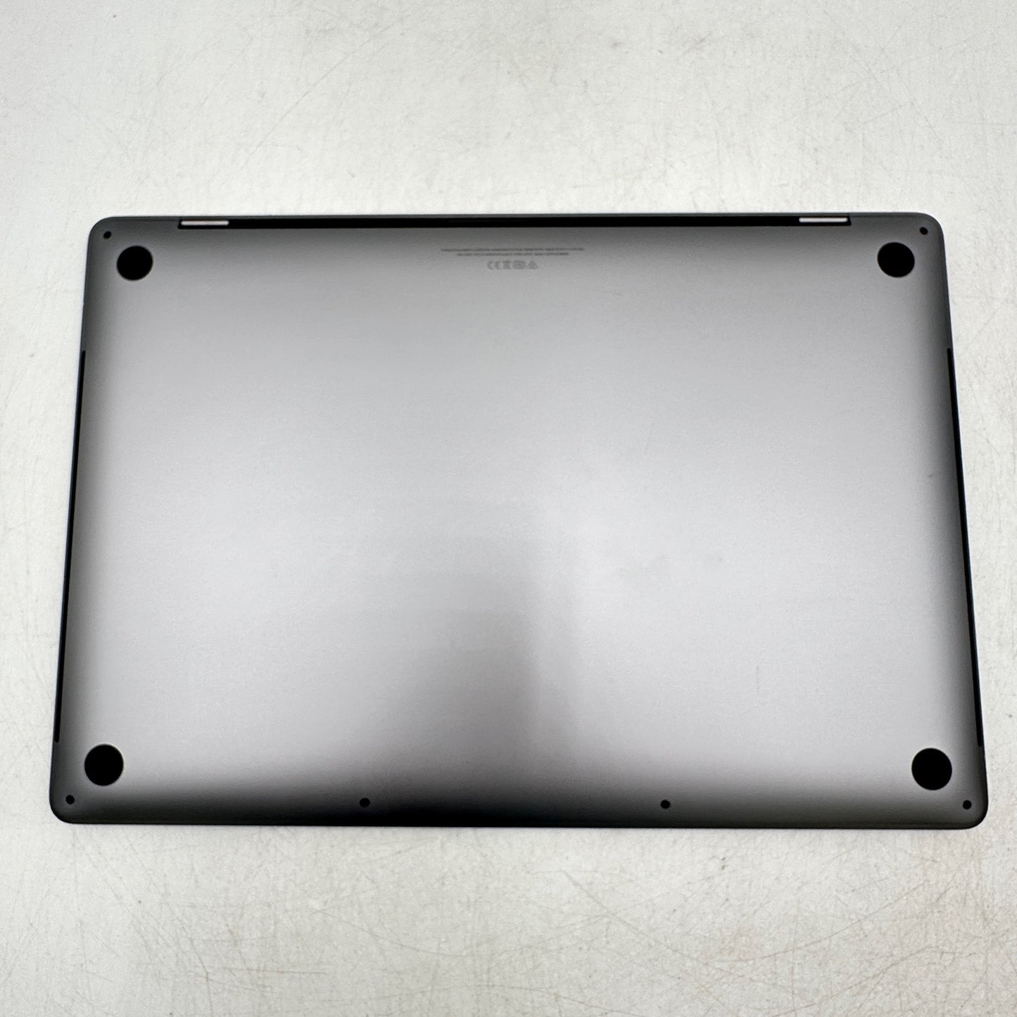 2019 Apple MacBook Pro 16" i7-9750H 2.6GHz 16GB RAM 512GB SSD 5300M A2141