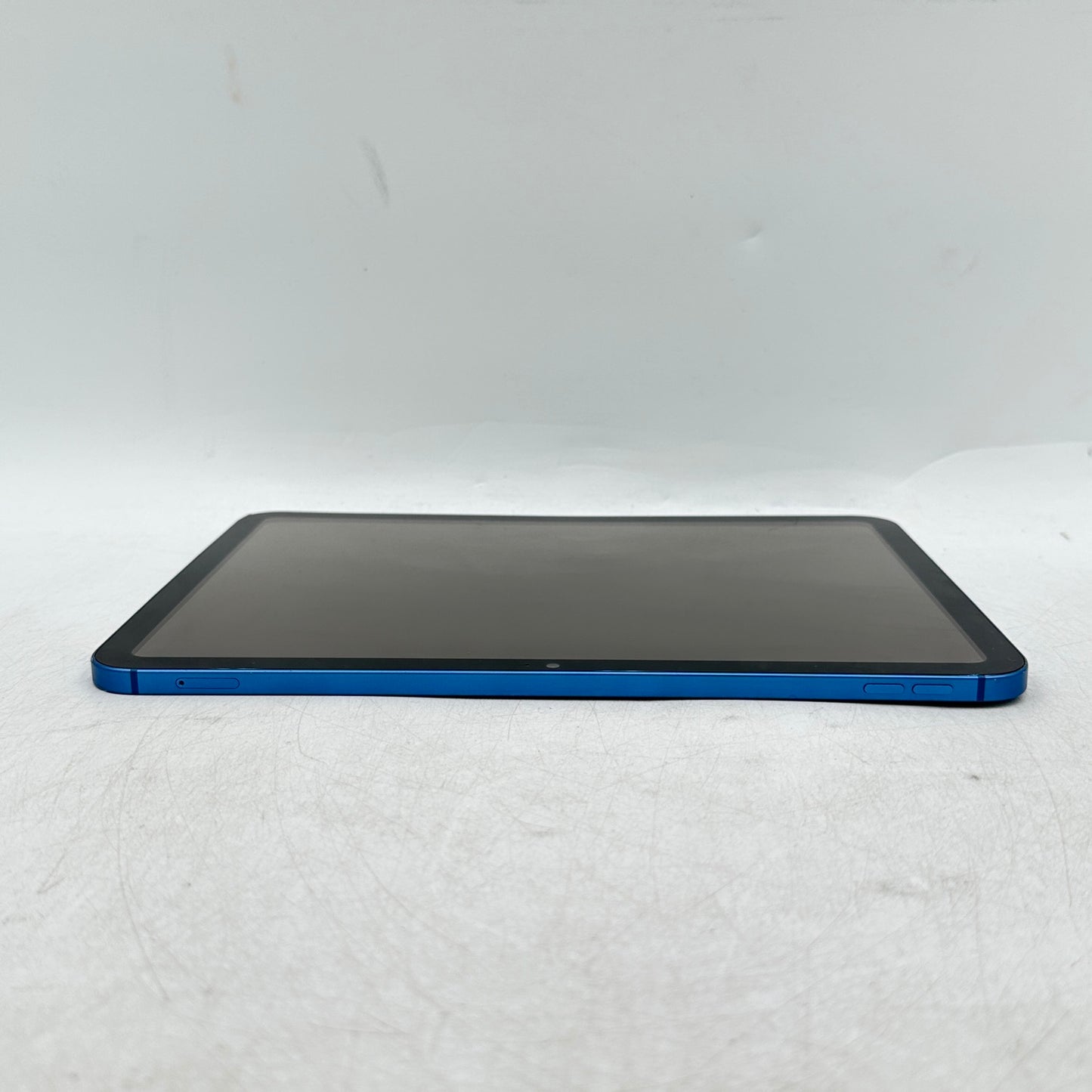 WiFi Only Apple iPad 10th Gen 64GB 18.6.2 Blue MQ6K3LL/A