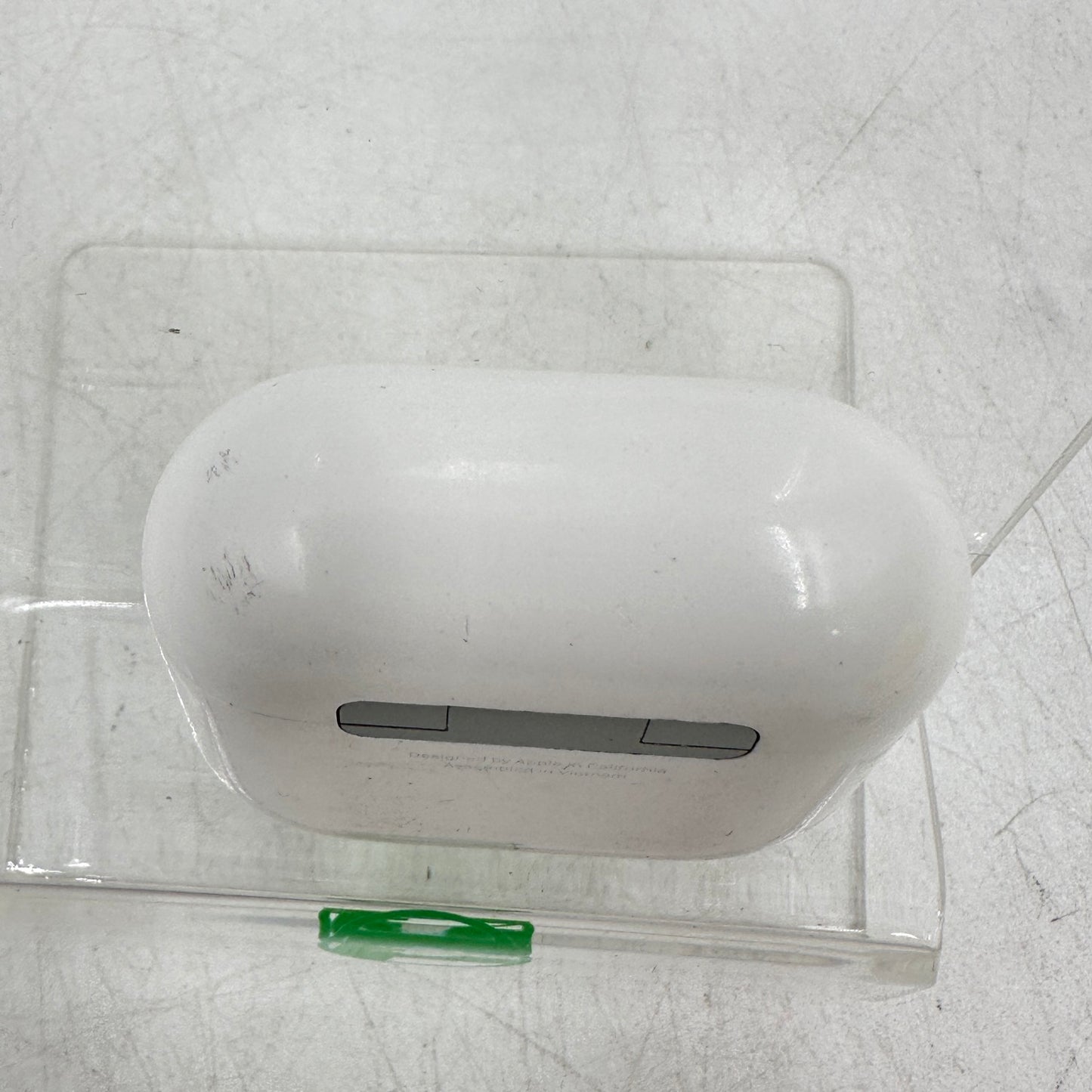 Apple AirPods 4th Gen with Charging Case A3053 A3050 A3058 MXP93LL/A
