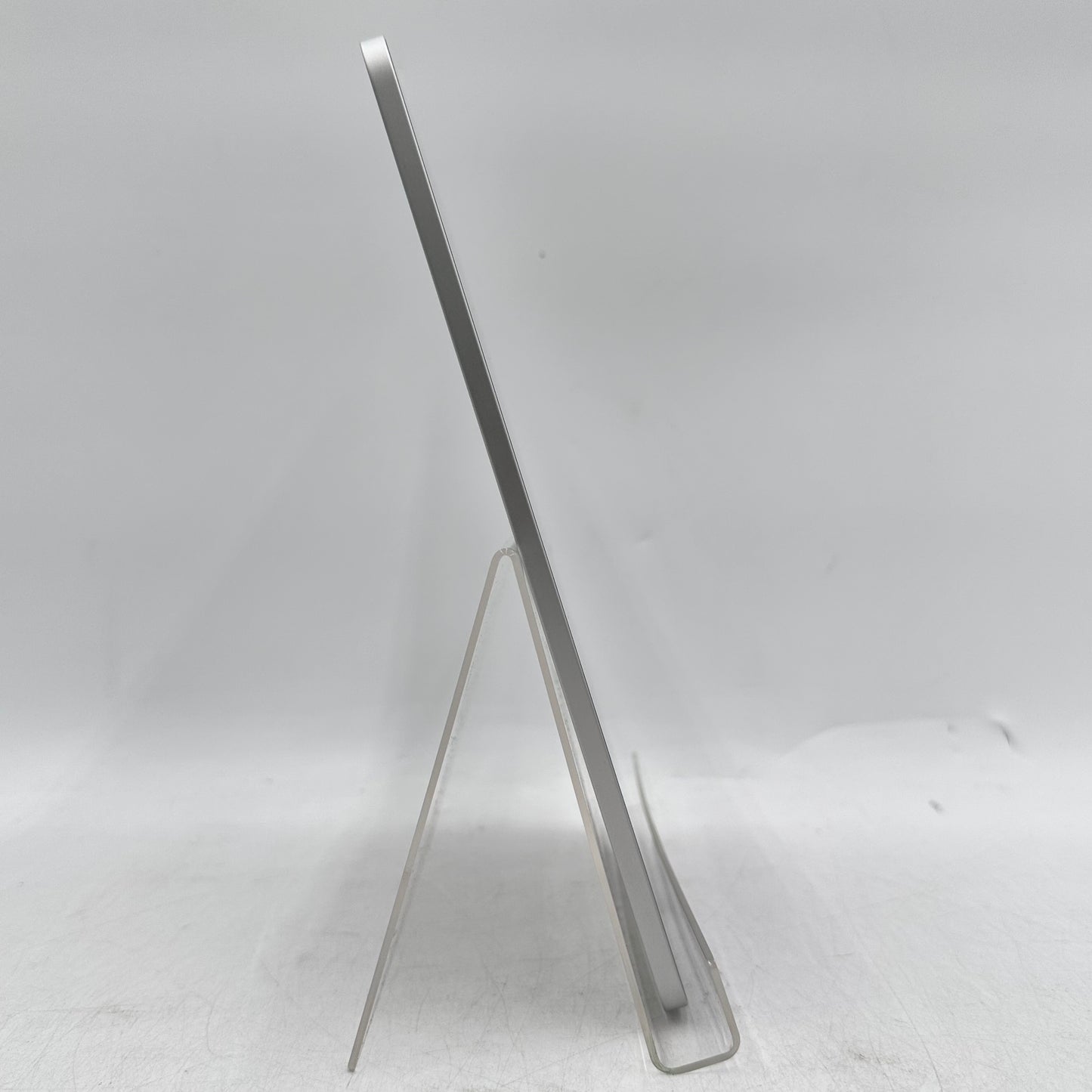 WiFi Only Apple iPad Air 4th Gen 64GB Silver MYFN2ZP/A