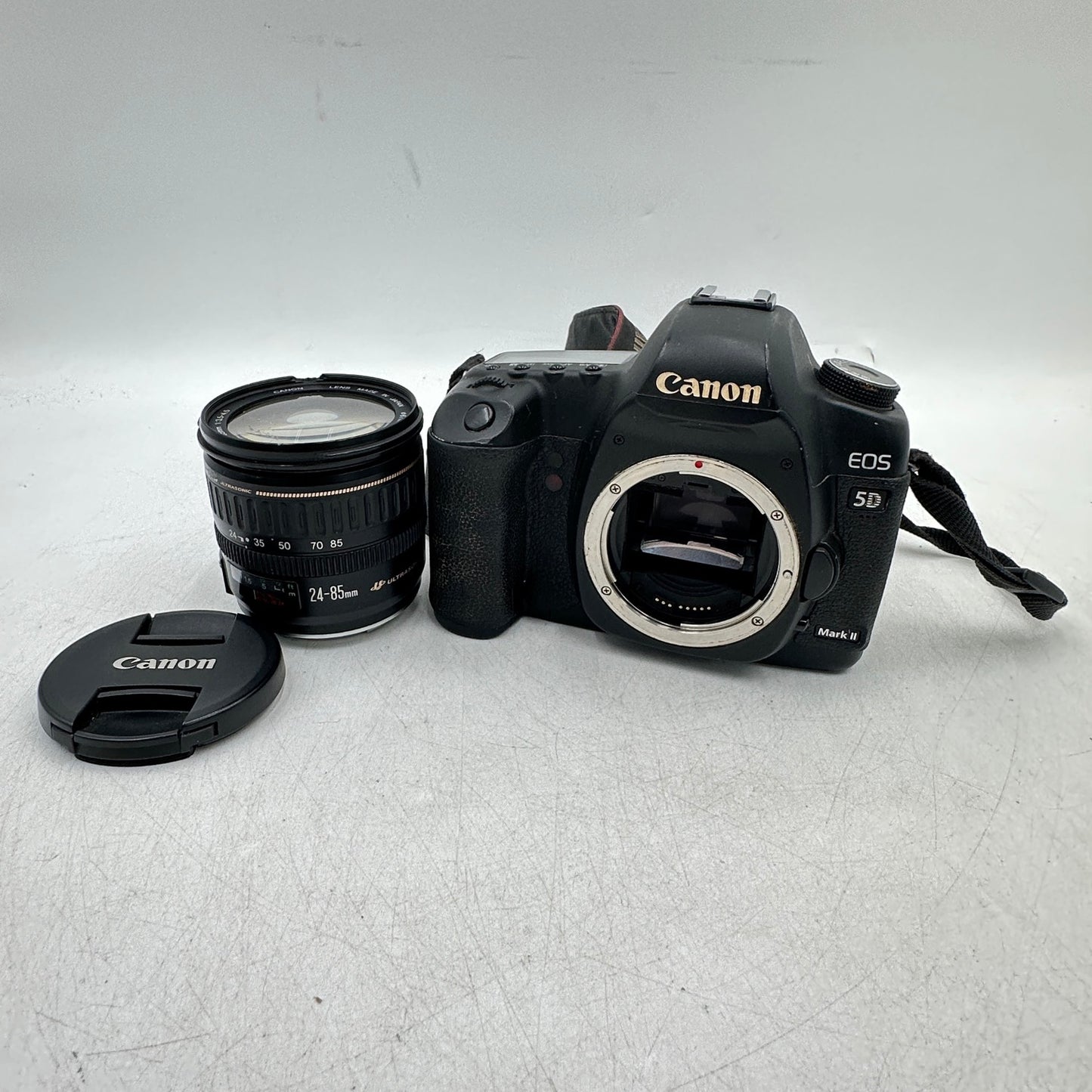 Canon EOS 5D Mark II 21.1MP Digital SLR Camera 230385 SC FAIR w/ Lens READ
