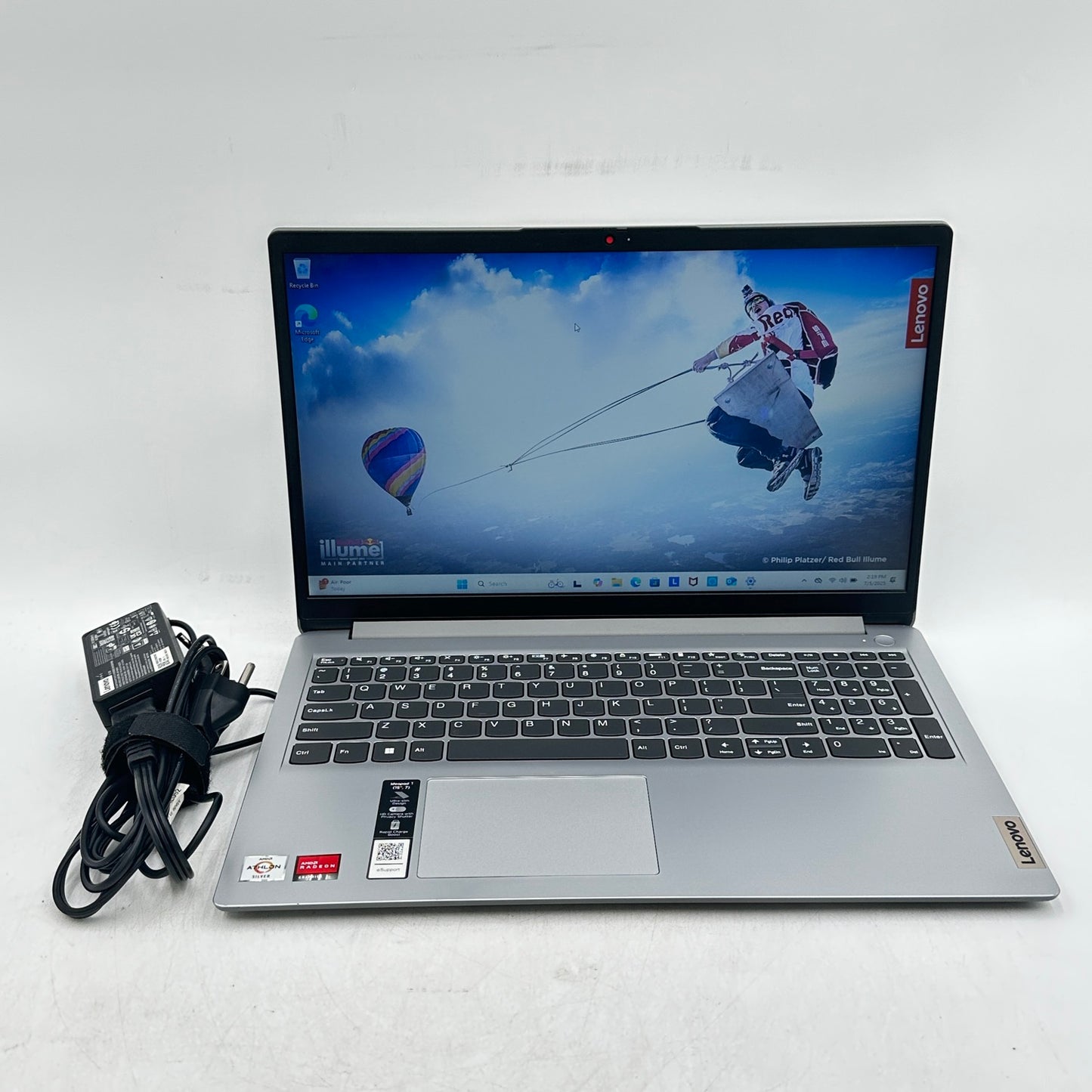 Lenovo Ideapad 1 15ADA7 82R1 15.6" Athlon Silver 3050U 2.3GHz 4GB RAM 128GB eMMC