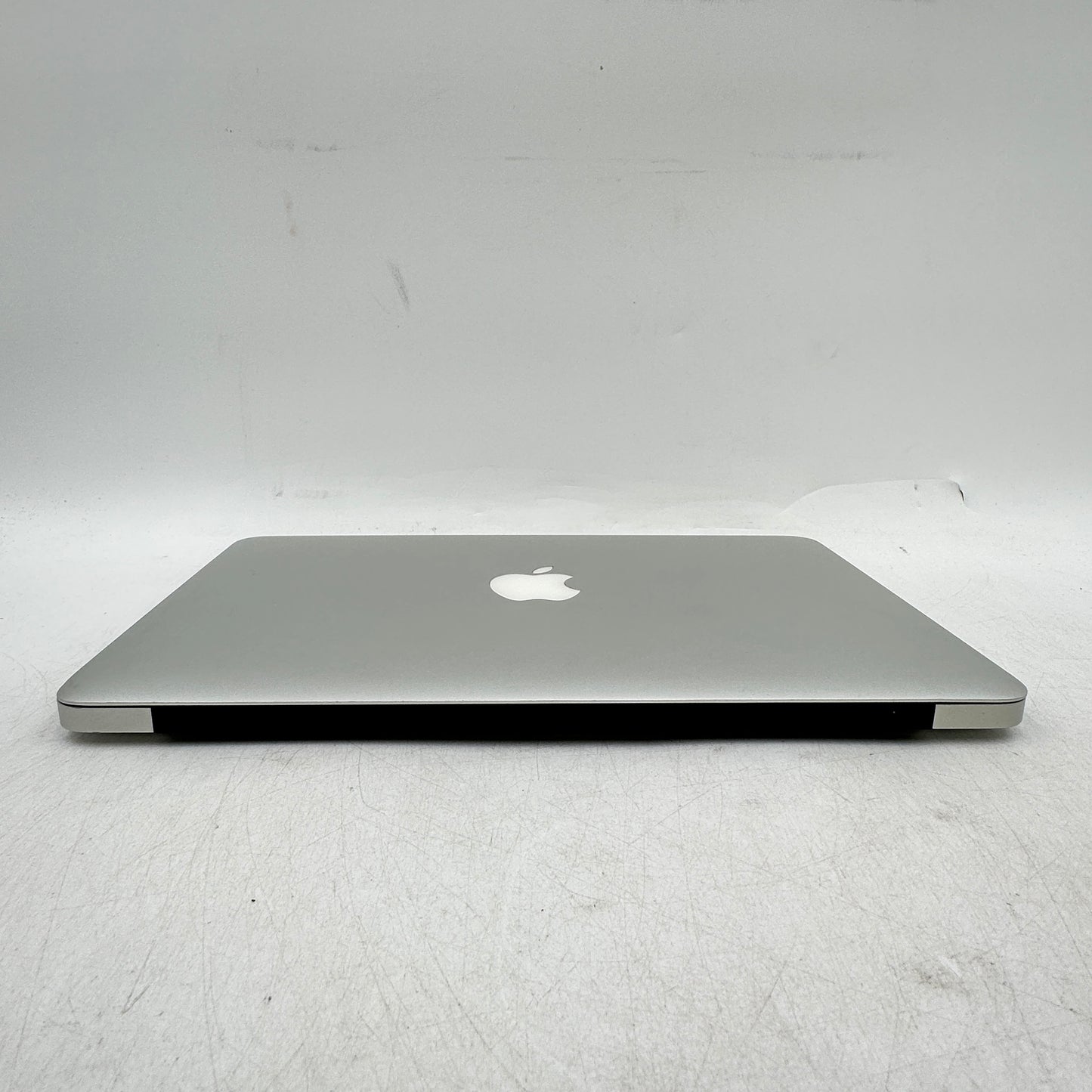 2010 Apple MacBook Air 11" Intel Core 2 Duo 1.4GHz 2GB RAM 128GB SSD A1370