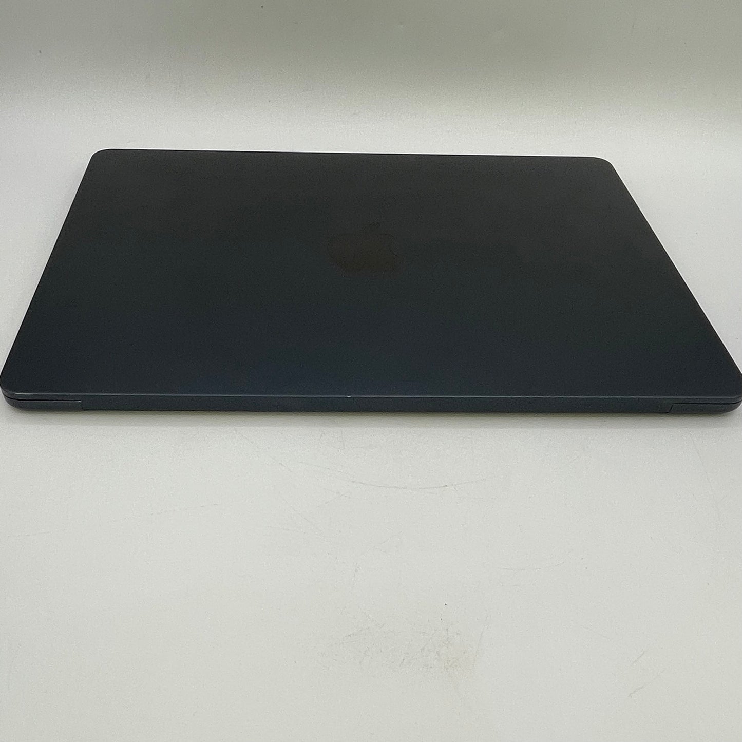 2024 Apple MacBook Air 13.6" M3 8C GPU 16GB RAM 256GB SSD A3113