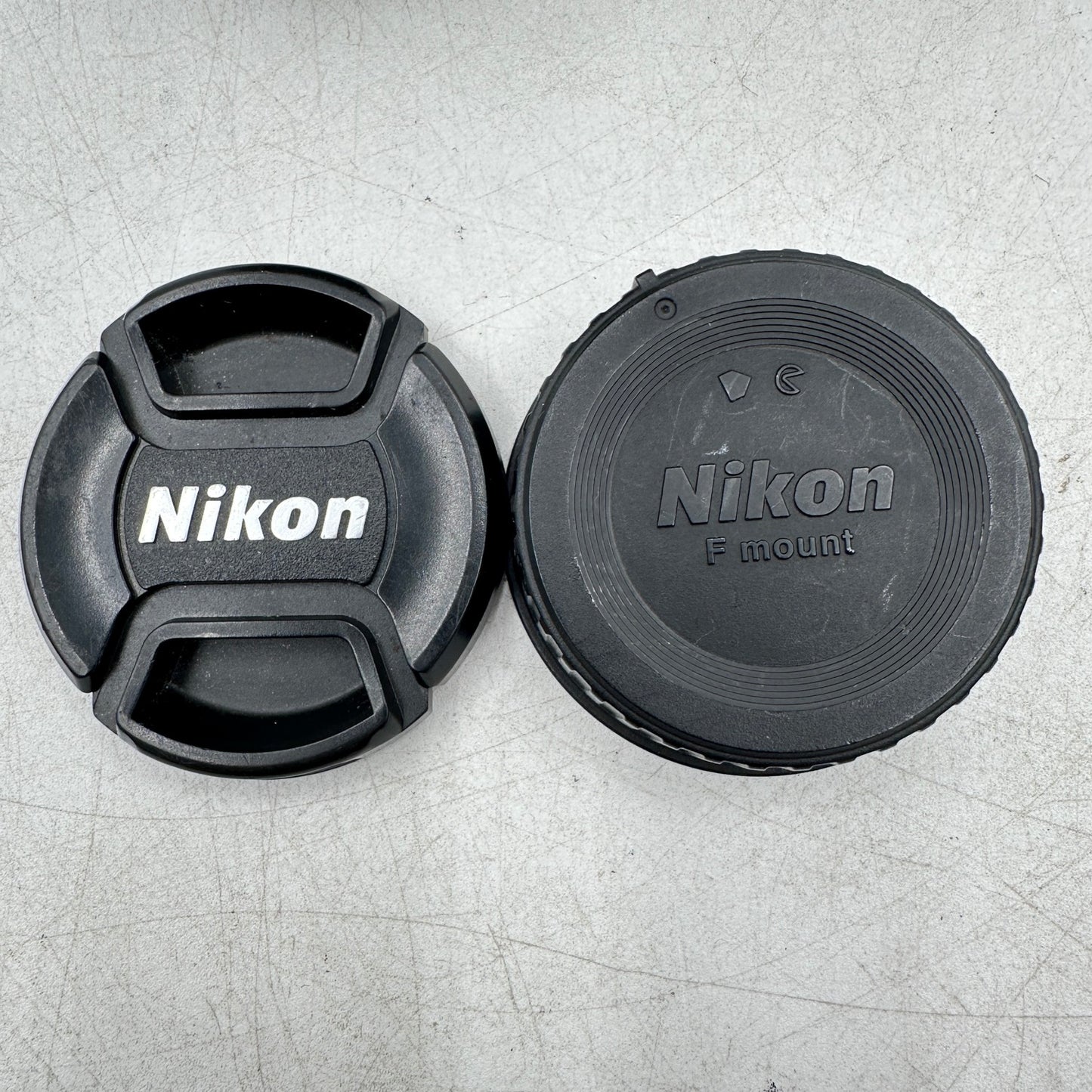Nikon AF-S DX NIKKOR 55-200mm f/3.5-5.6 G ED VR READ