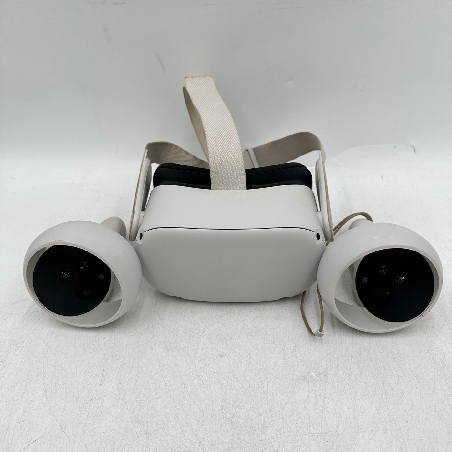 Oculus Quest 2 128GB Standalone All-in-One VR Headset KW49CM