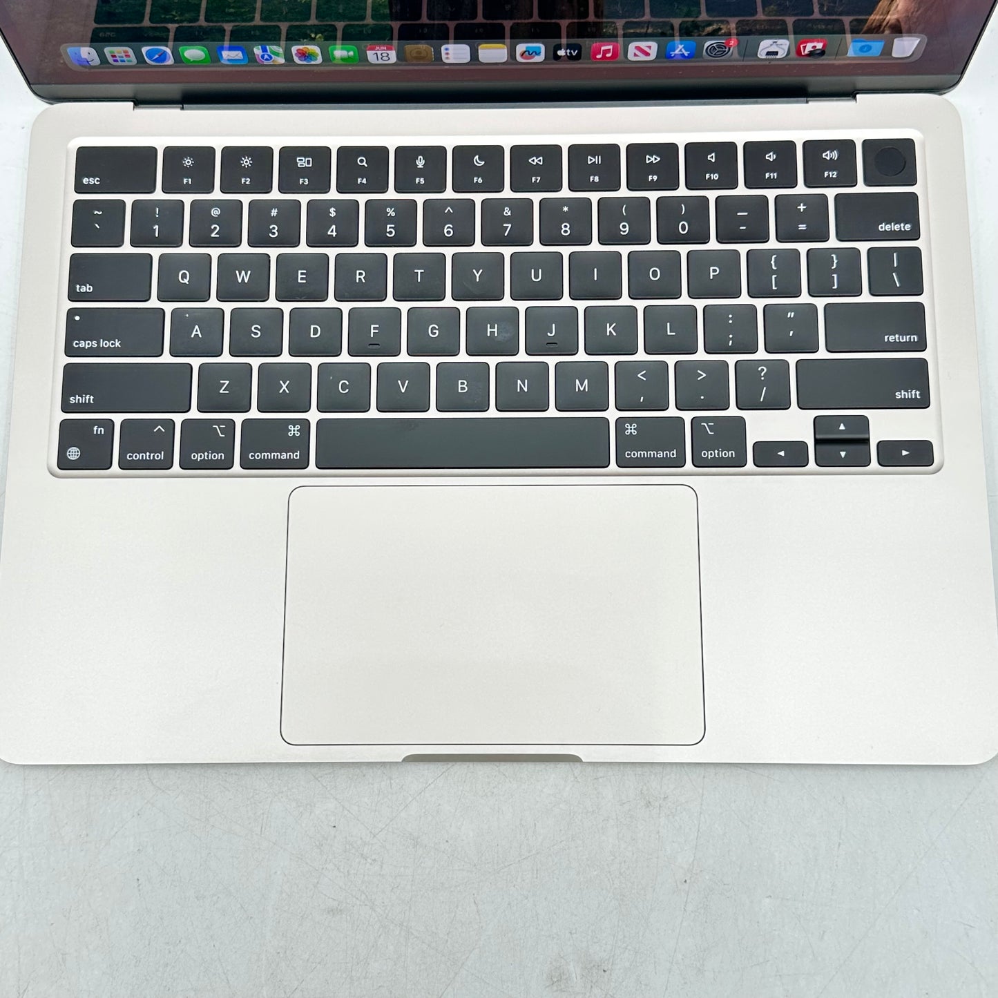 2024 Apple MacBook Air 13.6" M3 8C GPU 4.0GHz 8GB RAM 256GB SSD MRXT3LL/A