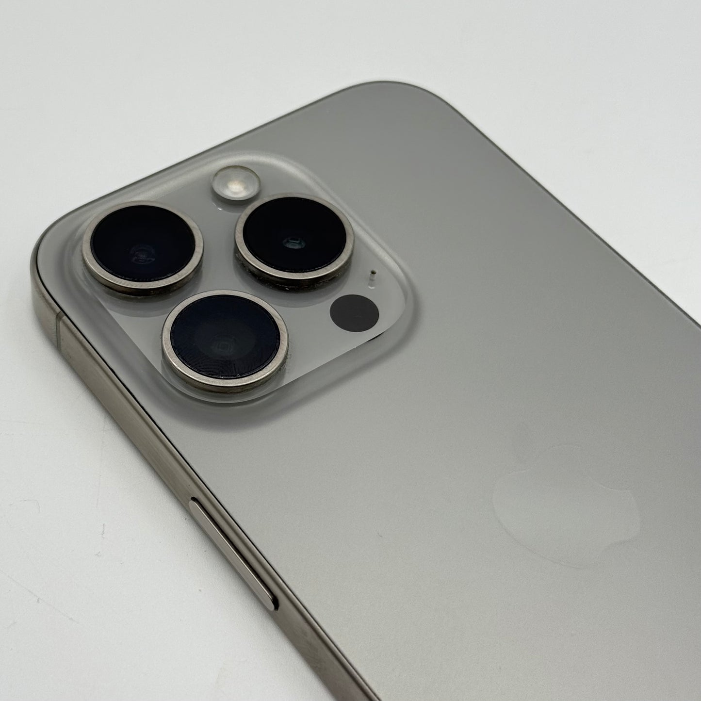 Unlocked Apple iPhone 15 Pro 1TB Natural Titanium MTU53LL/A