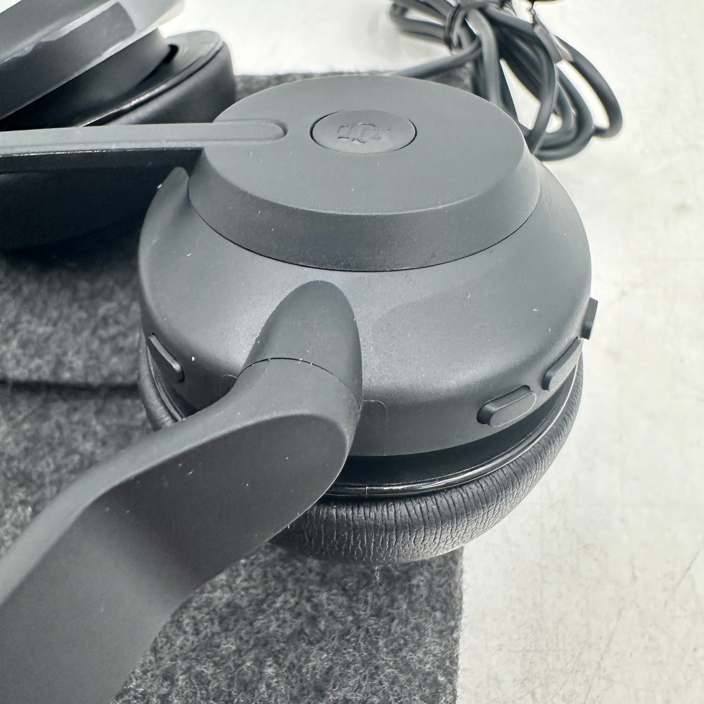 Jabra Evolve2 30 SE Wired Over-Ear Stereo Headset Black HSC141