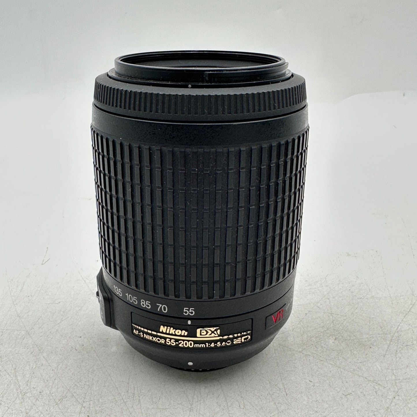 Nikon AF-S DX NIKKOR 55-200mm f/3.5-5.6 G ED VR READ