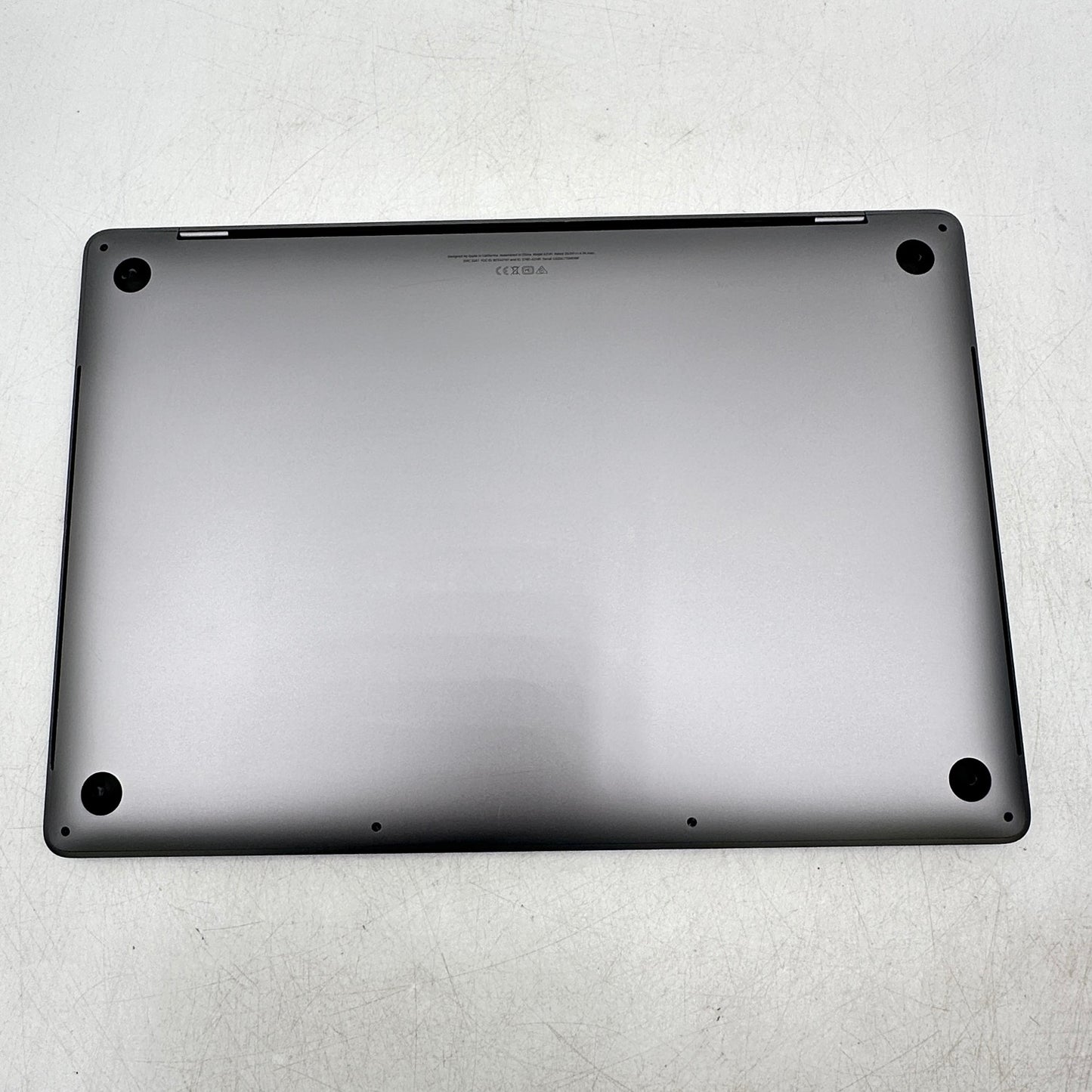 2019 Apple MacBook Pro 16" i7-9750H 2.6GHz 32GB RAM 512GB SSD 5300M A2141