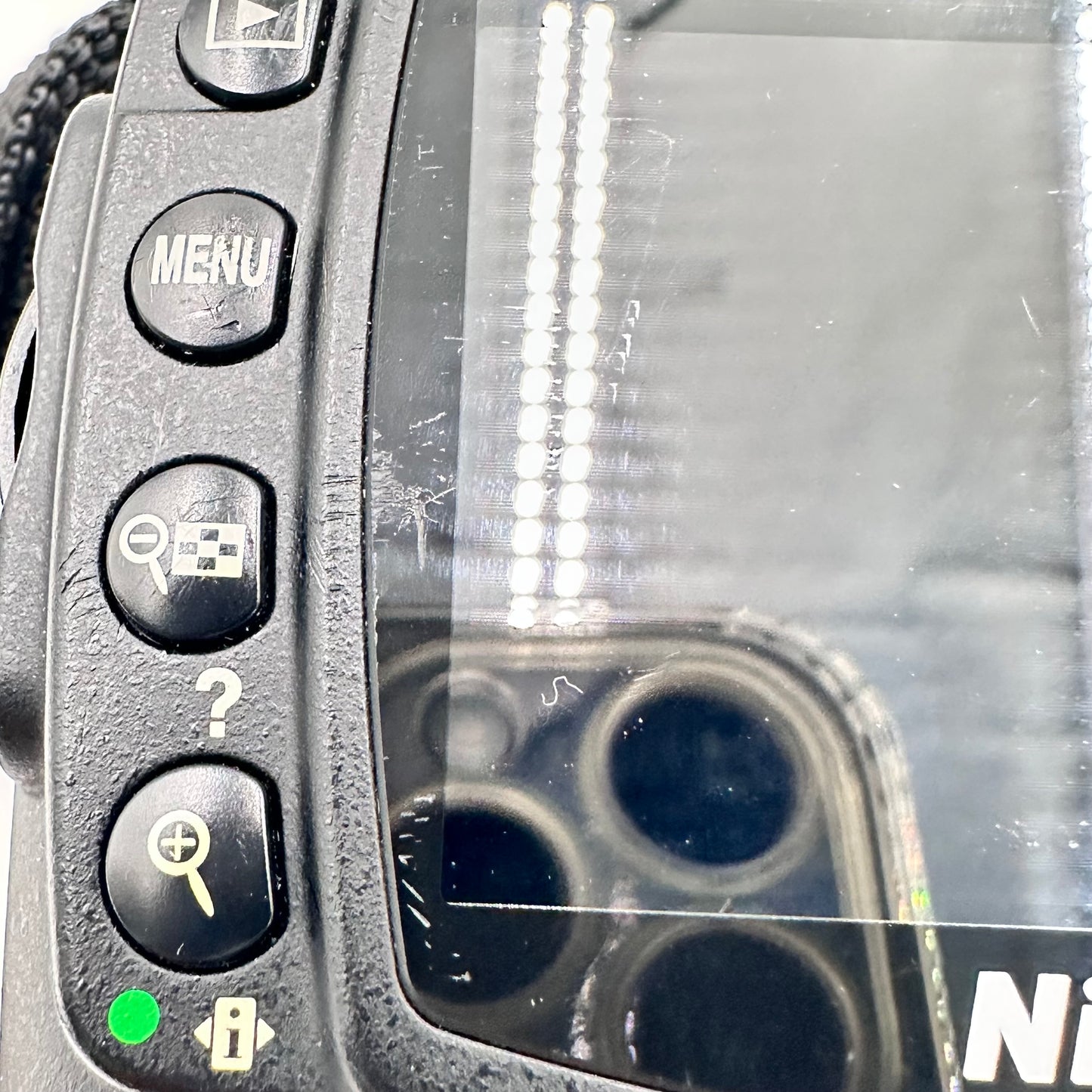 Nikon D40x 10.2MP DSLR Camera 9991 SC w/ 18-135mm Lens