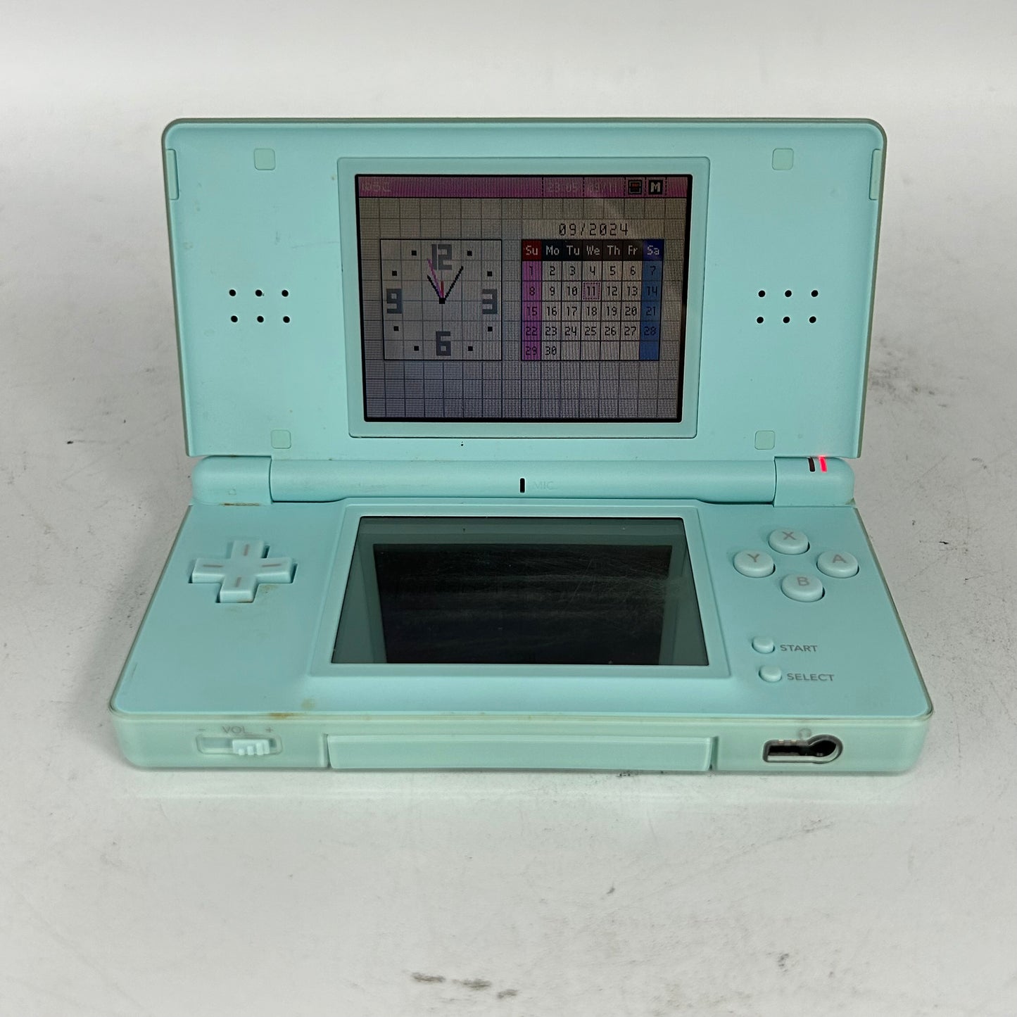 USG-001 (Nintendo DS Lite, 2006)