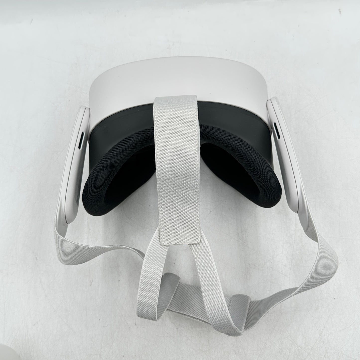Meta Quest 3S 128GB Standalone All-in-One VR Headset SK-1000926-01