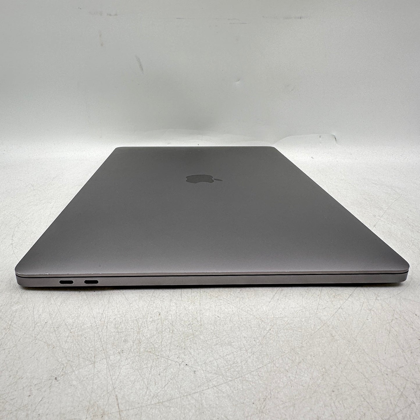 2019 Apple MacBook Pro 16" i7-9750H 2.6GHz 32GB RAM 512GB SSD 5300M A2141