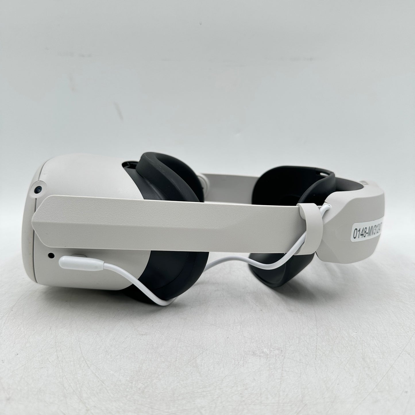 Oculus Quest 2 128GB Standalone All-in-One VR Headset KW49CM READ