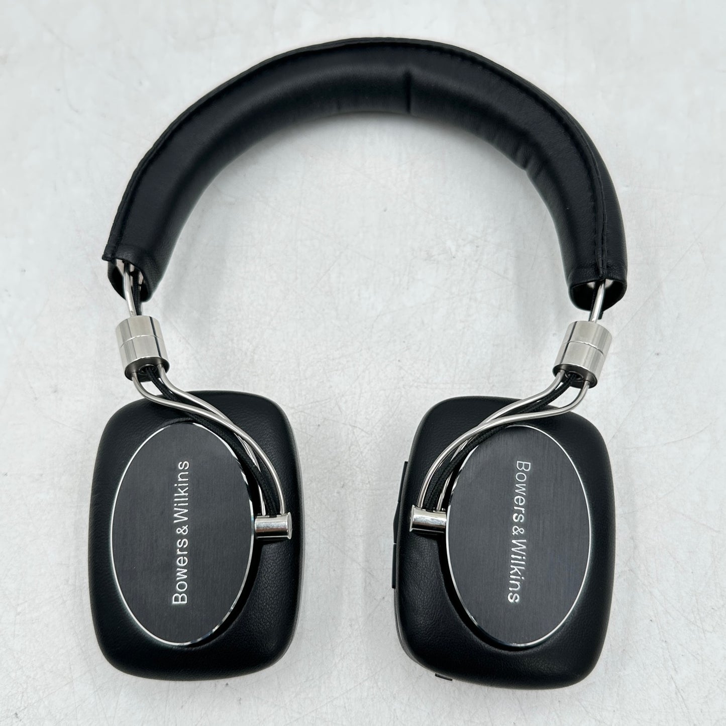 Bowers & Wilkins P5 Wireless Over-Ear Bluetooth Headphones Black FP37443