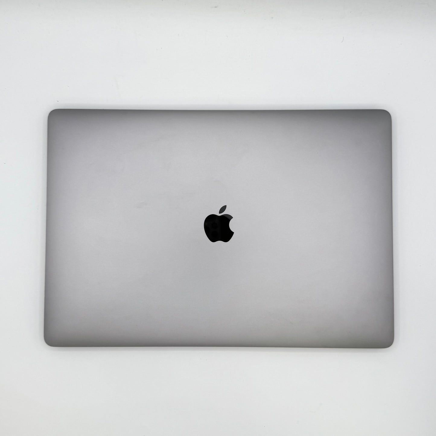 2019 Apple MacBook Pro 16" i9 2.4GHz 32GB RAM 1TB SSD Silver A2141