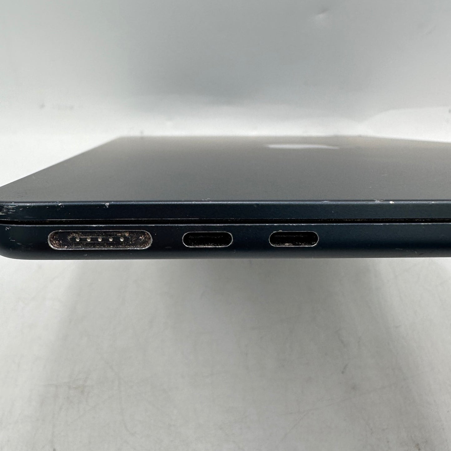 2022 Apple MacBook Air 13.6" M2 10C GPU 3.5GHz 8GB RAM 512GB SSD MLY43LL/A