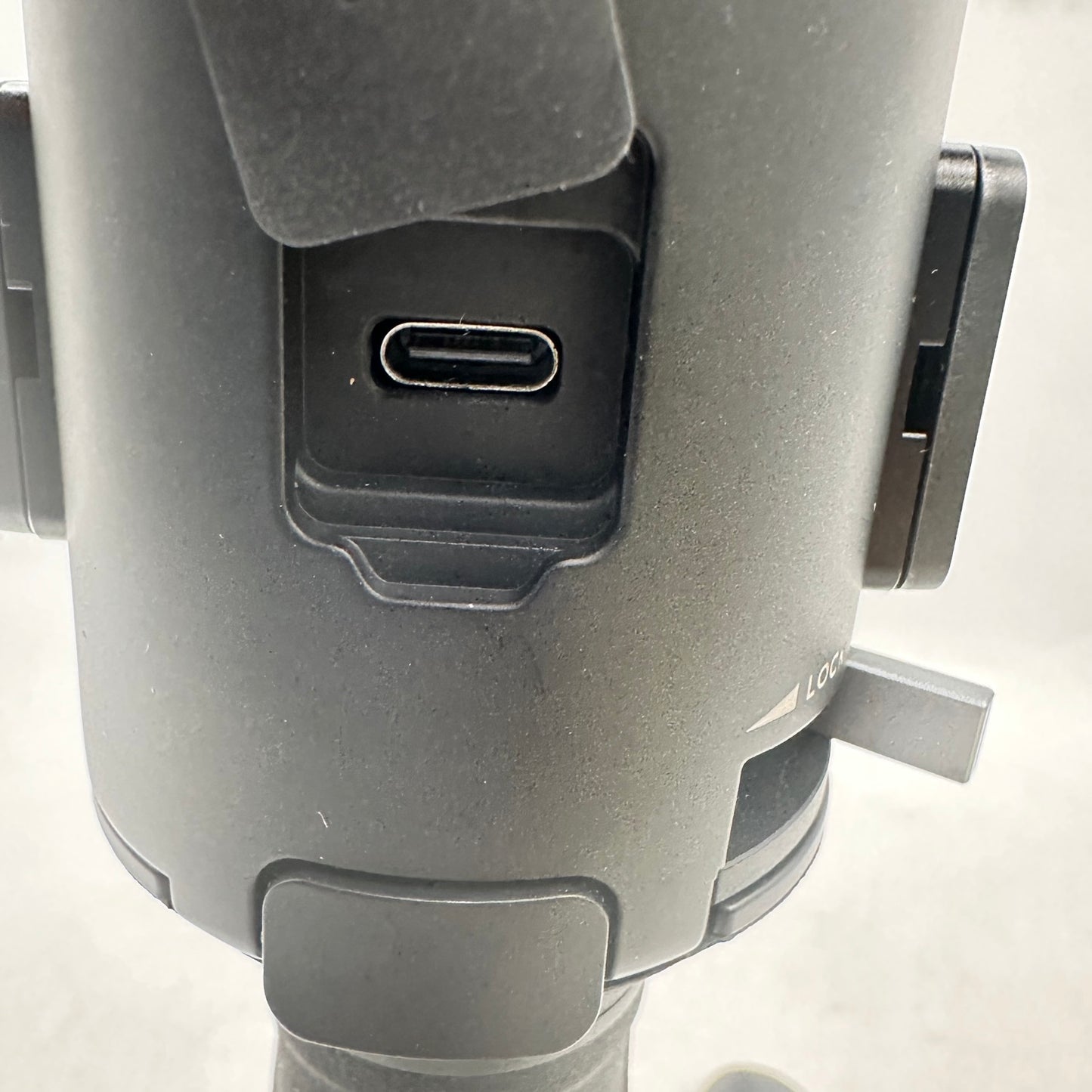 DJI Ronin SC 3-Axis Gimbal Camera Stabilizer R18