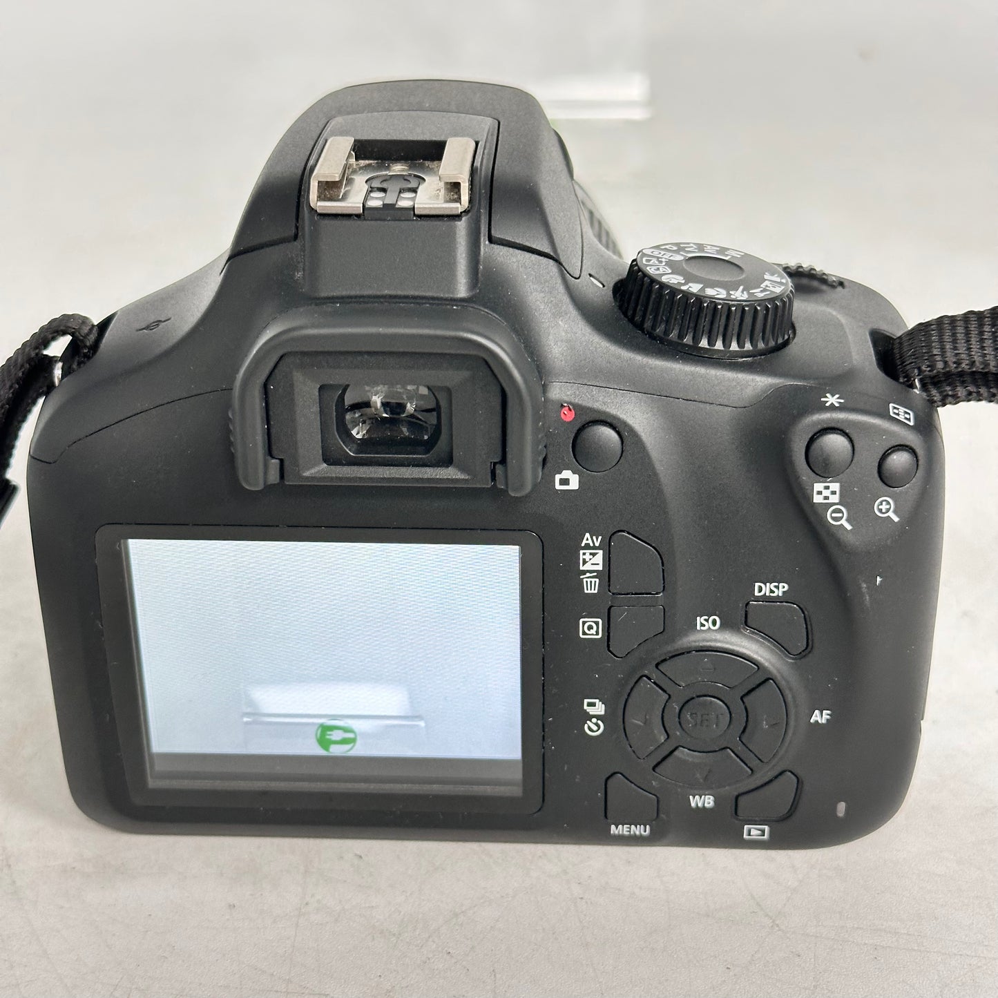 Canon EOS 4000D 18.0MP Digital SLR 122 Shutter Count w/ 18-55mm Lens