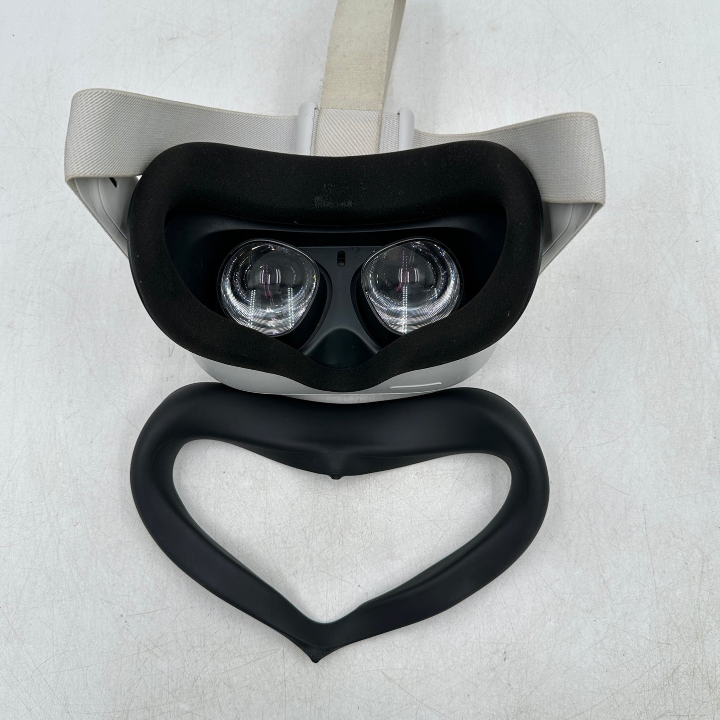 Meta Quest 2 128GB Standalone All-in-One VR Headset KW49CM