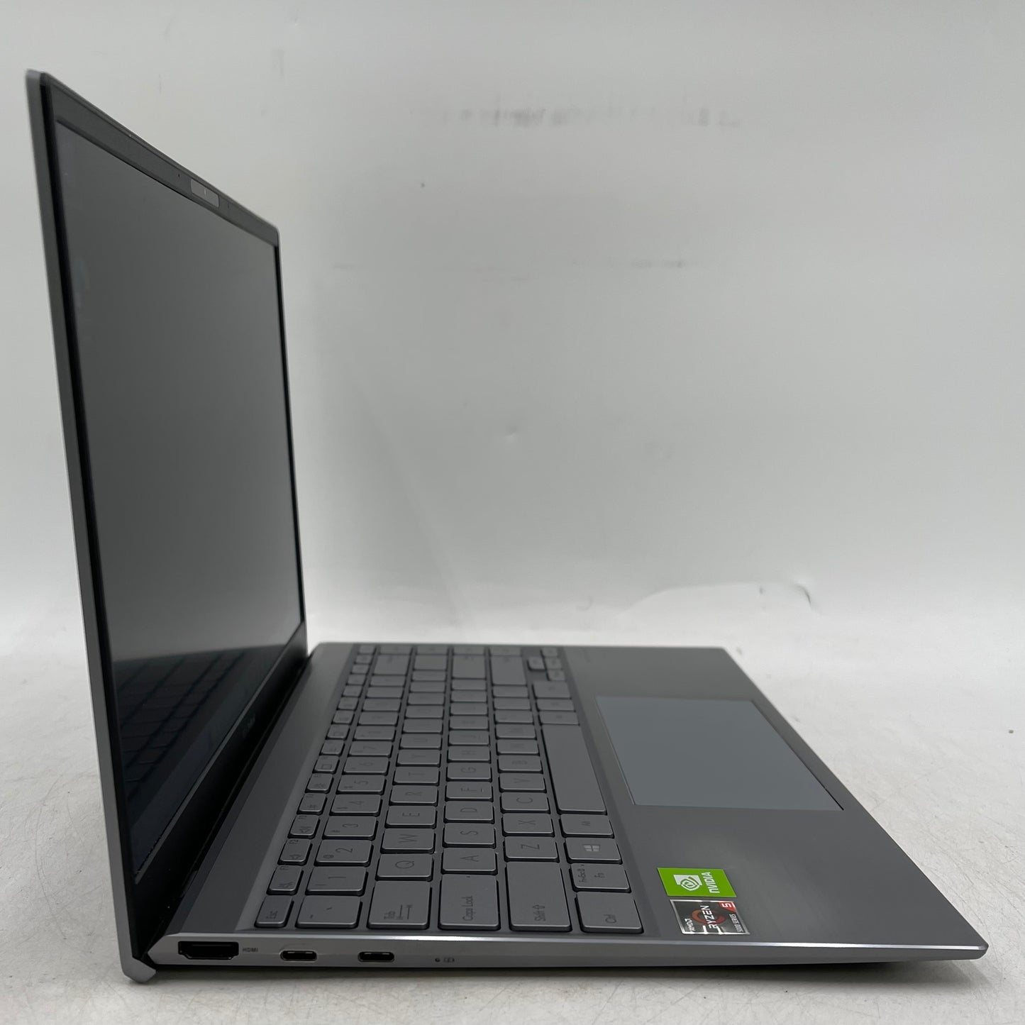 Asus Zenbook 14 Q408UG 13" Ryzen 5 5500U 2.1GHz 8GB RAM 256GB SSD NVIDIA MX450
