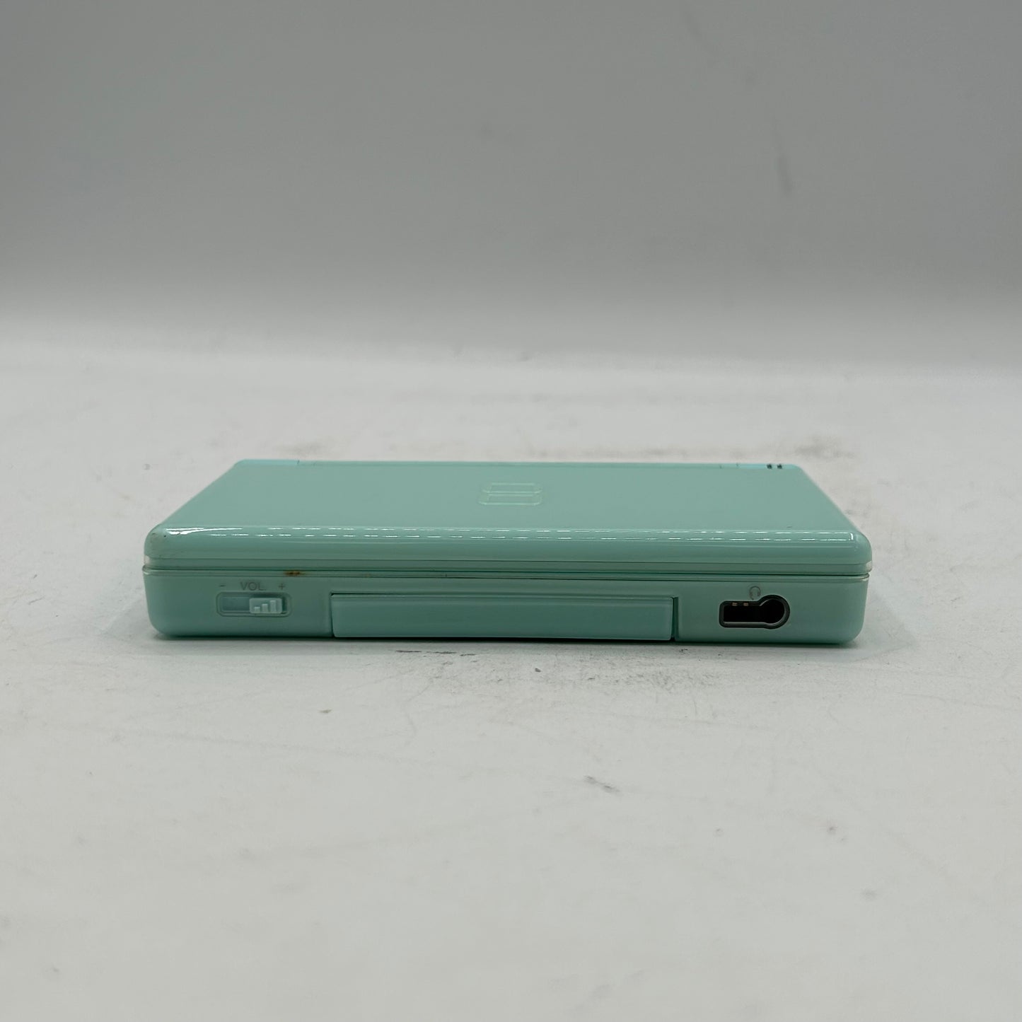 USG-001 (Nintendo DS Lite, 2006)