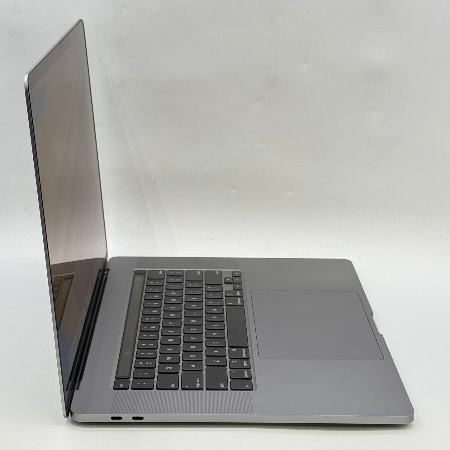 2019 Apple MacBook Pro 16" i9 2.4GHz 32GB RAM 1TB SSD Silver A2141