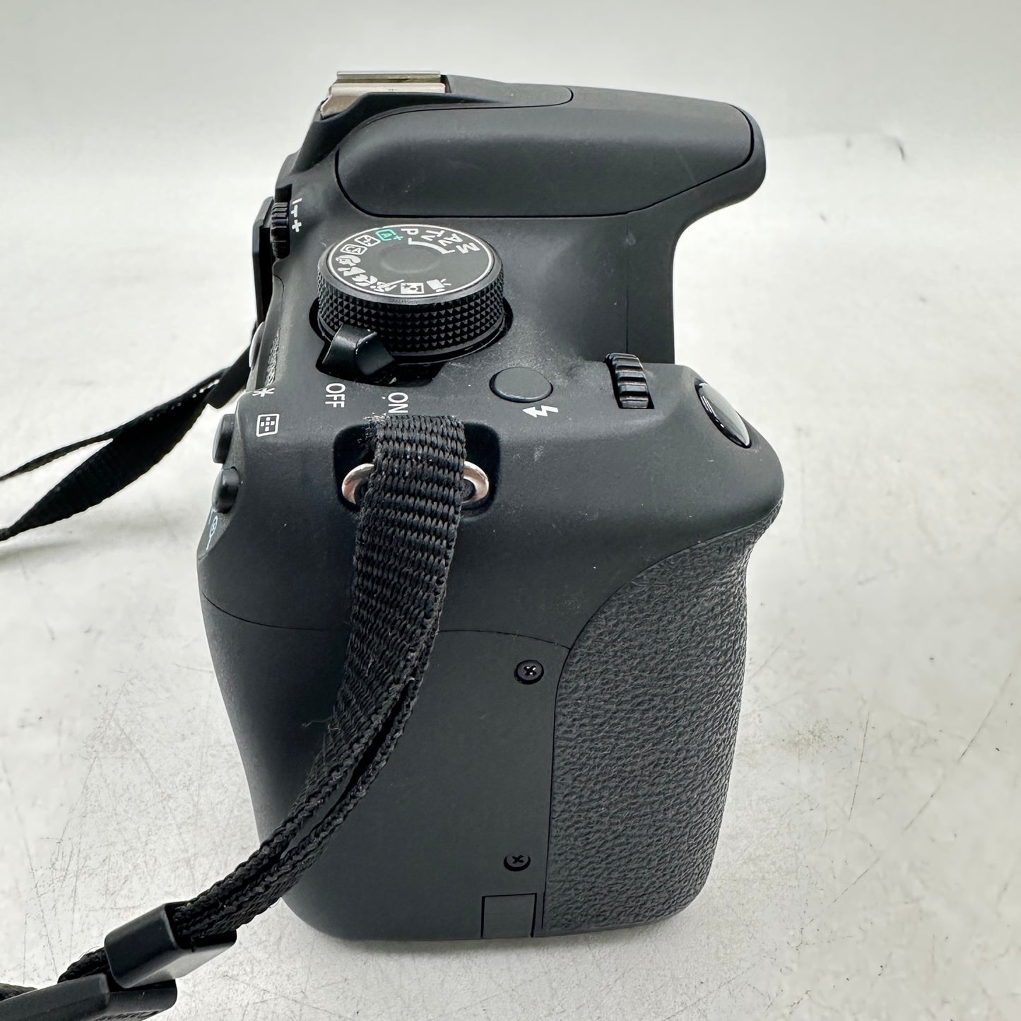 Canon EOS Rebel T5 18.0MP Digital SLR Camera 3620 SC w/ 18-55mm Lens